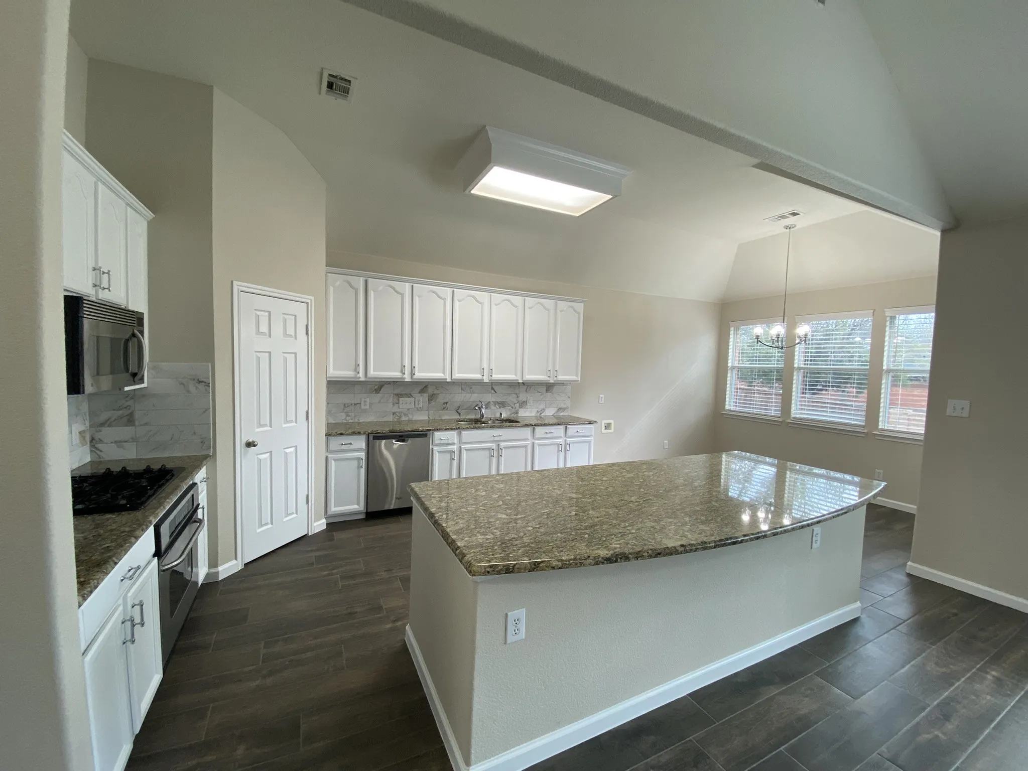 Single Family Residence For Rent in Collin County , 5668 Imperial Meadow Drive, Frisco, Texas 75035, 5 Bedroom, 3 Bathroom, 2 Garage spaces, 2,761 Sqft, built in 2005, mls#21319624, Real Estate Agent in Frisco, Homes For Rent in Collin county, Homes For Rent in Frisco, Realtor in Frisco Texas, Real Estate Brokerage Independent Realty Texas, Luminita Cordes Realtor
