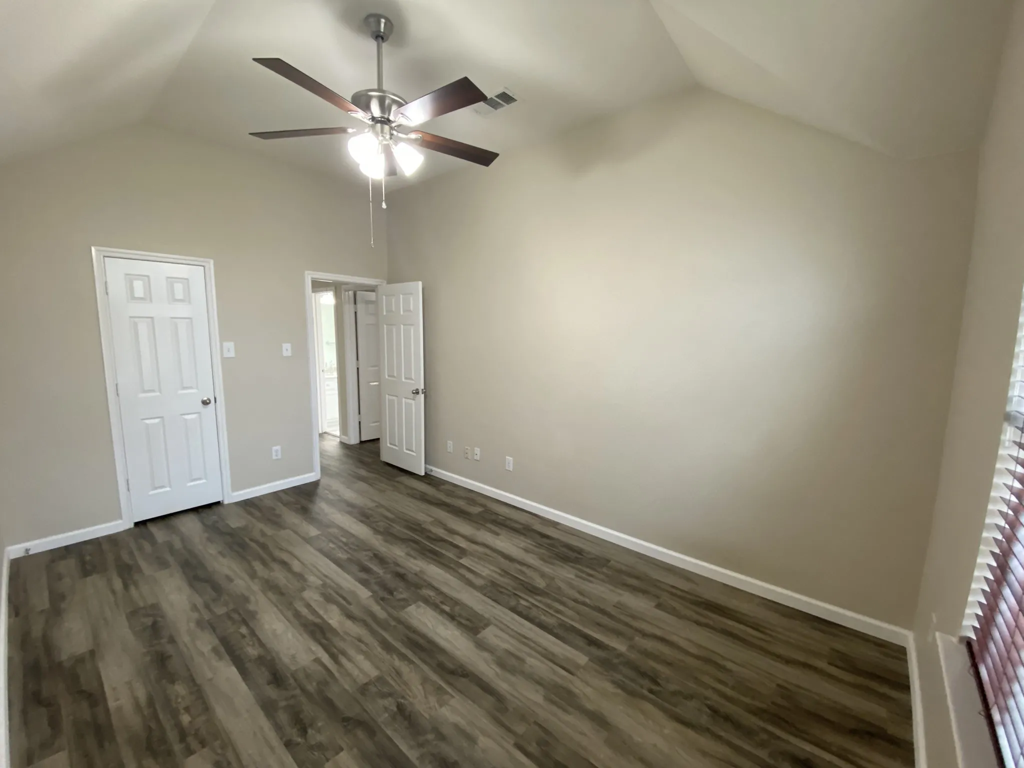Single Family Residence For Rent in Collin County , 5668 Imperial Meadow Drive, Frisco, Texas 75035, 5 Bedroom, 3 Bathroom, 2 Garage spaces, 2,761 Sqft, built in 2005, mls#21319624, Real Estate Agent in Frisco, Homes For Rent in Collin county, Homes For Rent in Frisco, Realtor in Frisco Texas, Real Estate Brokerage Independent Realty Texas, Luminita Cordes Realtor