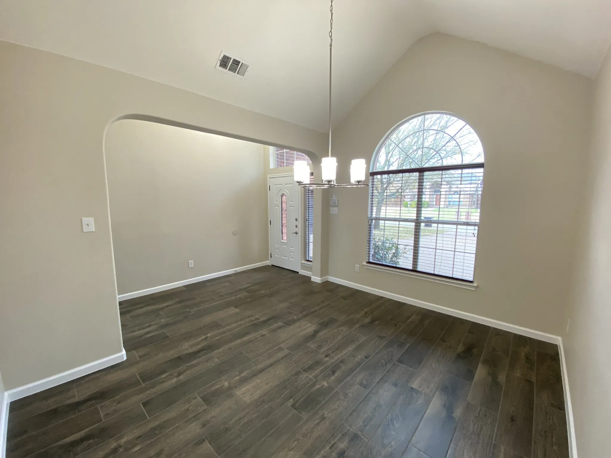 Single Family Residence For Rent in Collin County , 5668 Imperial Meadow Drive, Frisco, Texas 75035, 5 Bedroom, 3 Bathroom, 2 Garage spaces, 2,761 Sqft, built in 2005, mls#21319624, Real Estate Agent in Frisco, Homes For Rent in Collin county, Homes For Rent in Frisco, Realtor in Frisco Texas, Real Estate Brokerage Independent Realty Texas, Luminita Cordes Realtor