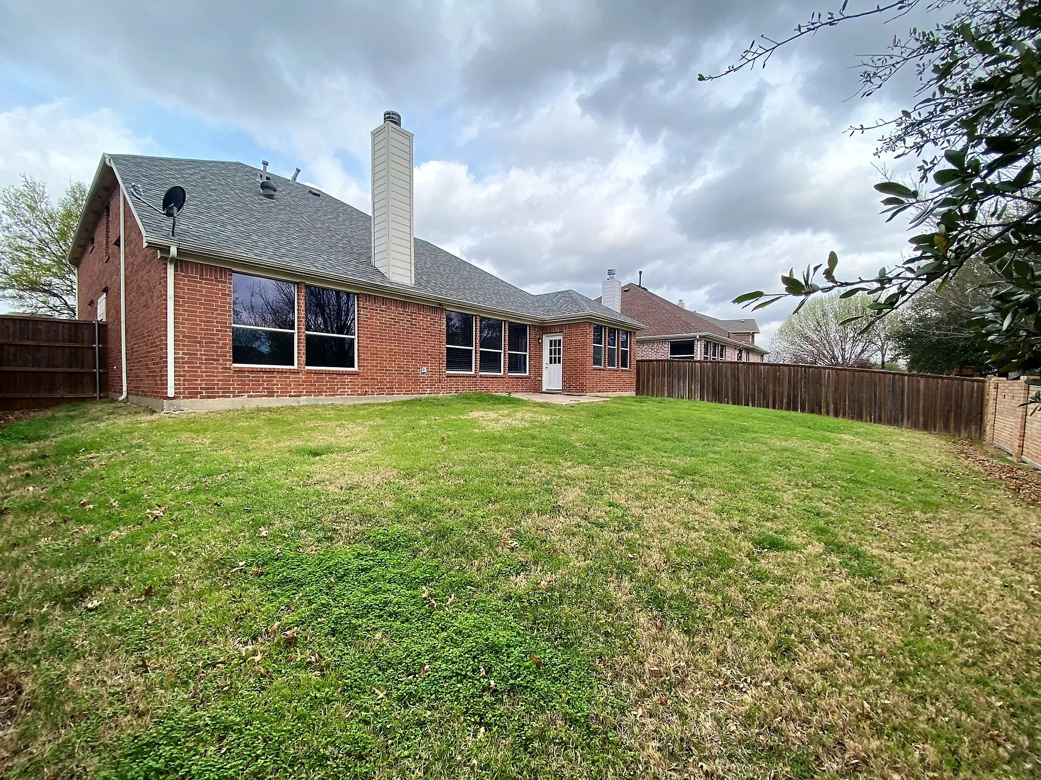 Single Family Residence For Rent in Collin County , 5668 Imperial Meadow Drive, Frisco, Texas 75035, 5 Bedroom, 3 Bathroom, 2 Garage spaces, 2,761 Sqft, built in 2005, mls#21319624, Real Estate Agent in Frisco, Homes For Rent in Collin county, Homes For Rent in Frisco, Realtor in Frisco Texas, Real Estate Brokerage Independent Realty Texas, Luminita Cordes Realtor
