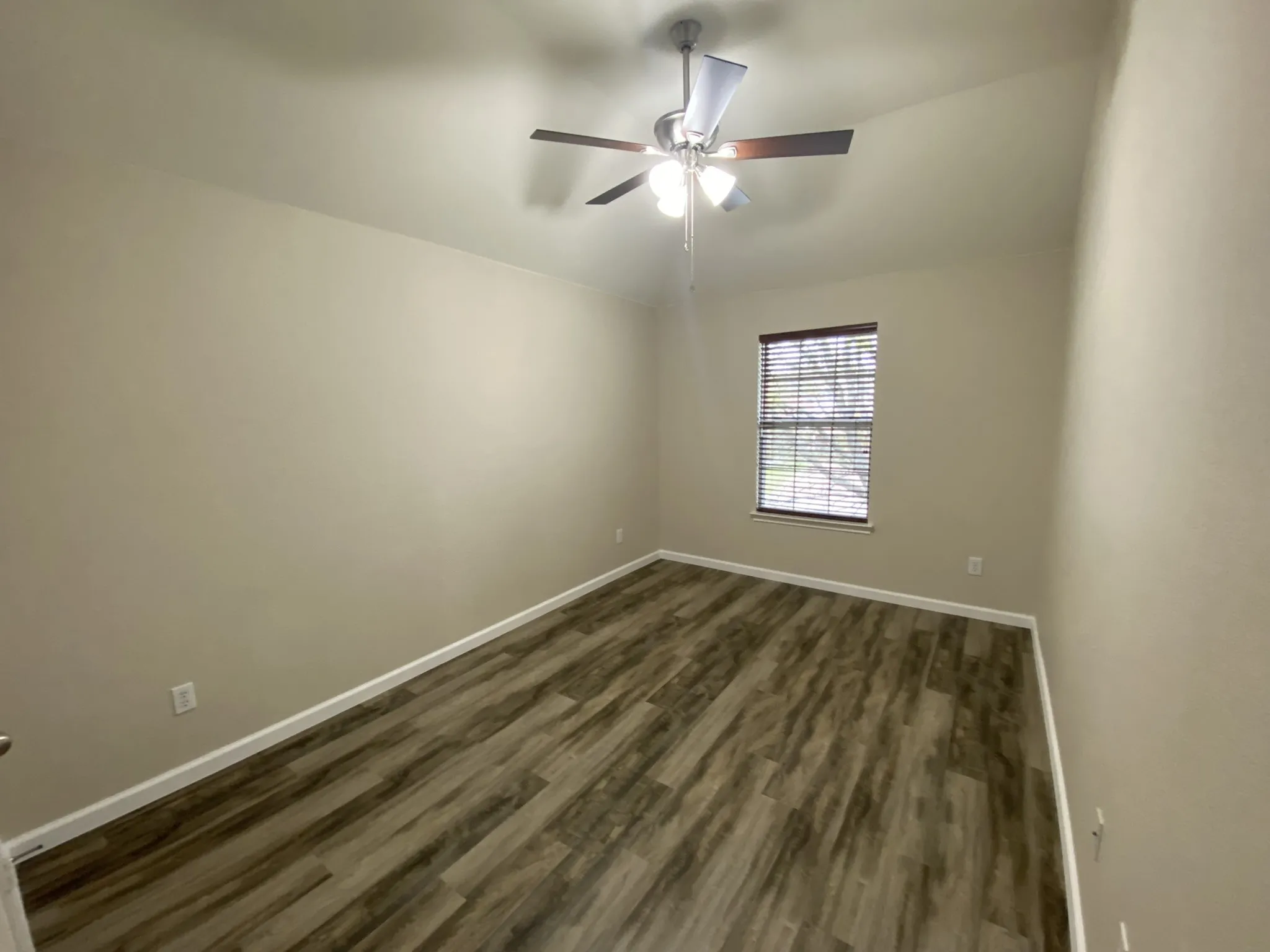Single Family Residence For Rent in Collin County , 5668 Imperial Meadow Drive, Frisco, Texas 75035, 5 Bedroom, 3 Bathroom, 2 Garage spaces, 2,761 Sqft, built in 2005, mls#21319624, Real Estate Agent in Frisco, Homes For Rent in Collin county, Homes For Rent in Frisco, Realtor in Frisco Texas, Real Estate Brokerage Independent Realty Texas, Luminita Cordes Realtor