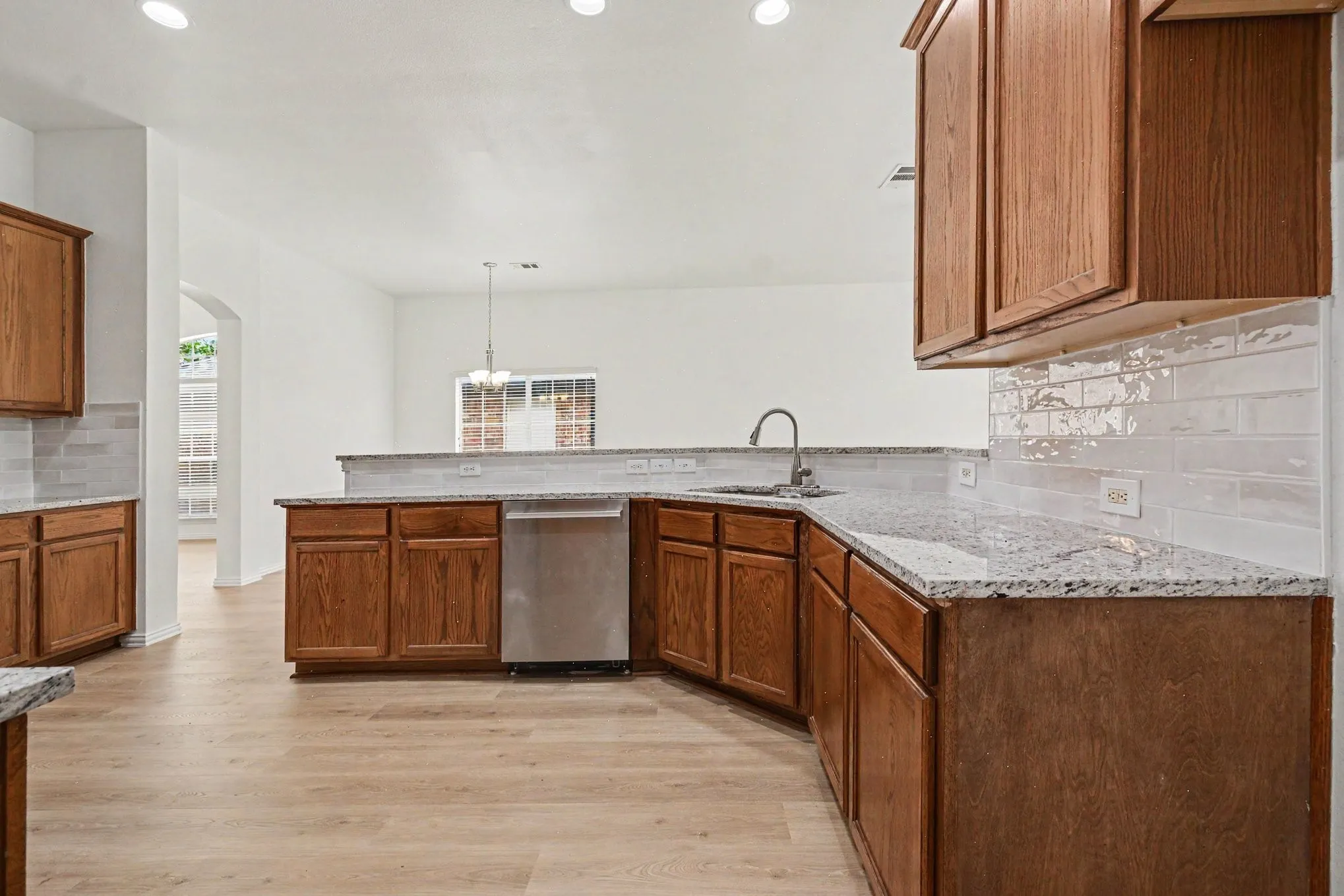 Single Family Residence For Sale in Denton County , 6017 Apache Drive, The Colony, Texas 75056, 4 Bedroom, 3 Bathroom, 2 Garage spaces, 2,766 Sqft, built in 2001, mls#21322210, Real Estate Agent in The Colony, Homes For Sale in Denton county, Homes For Sale in The Colony, Realtor in The Colony Texas, Real Estate Brokerage Independent Realty Texas, Luminita Cordes Realtor