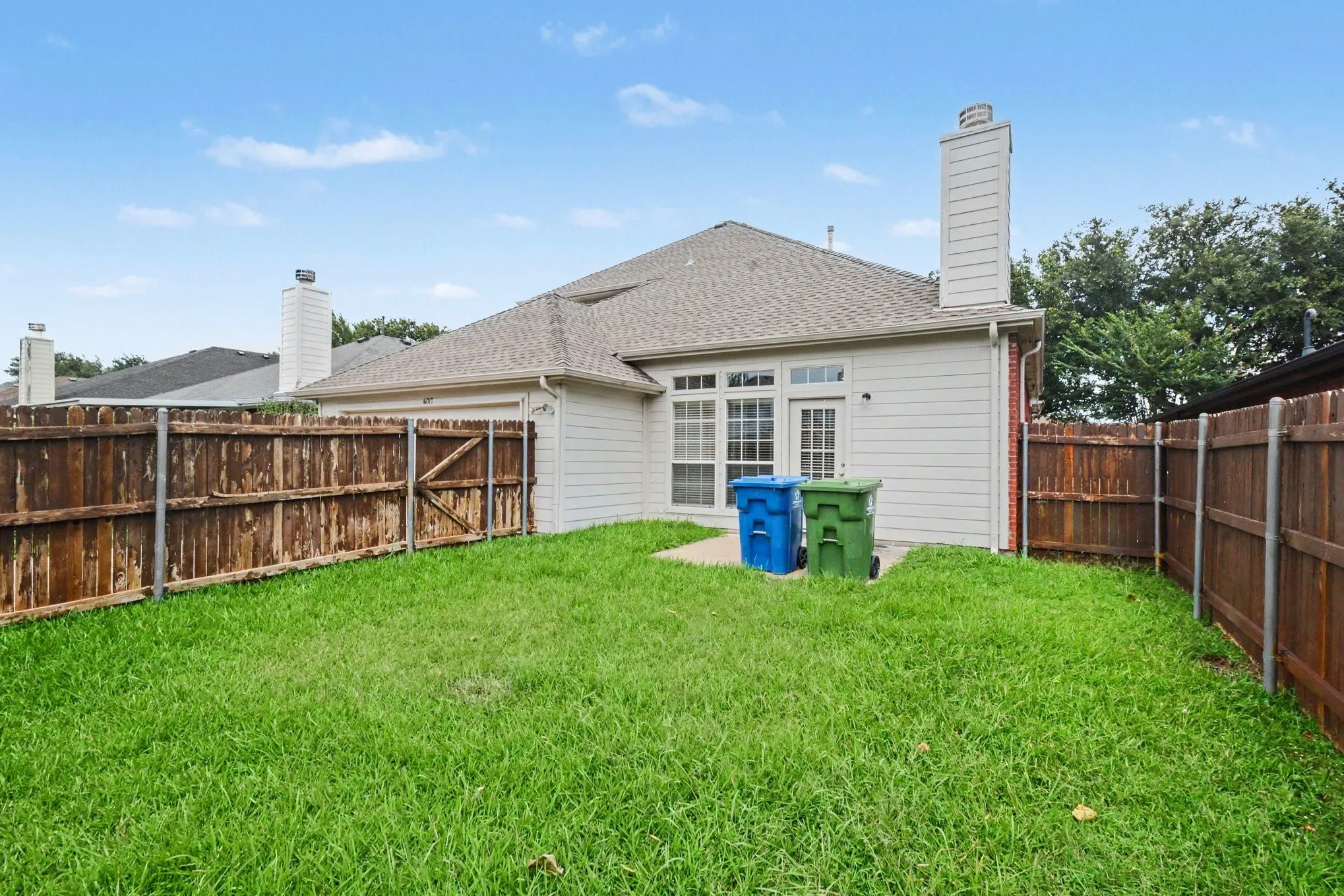 Single Family Residence For Sale in Denton County , 6017 Apache Drive, The Colony, Texas 75056, 4 Bedroom, 3 Bathroom, 2 Garage spaces, 2,766 Sqft, built in 2001, mls#21322210, Real Estate Agent in The Colony, Homes For Sale in Denton county, Homes For Sale in The Colony, Realtor in The Colony Texas, Real Estate Brokerage Independent Realty Texas, Luminita Cordes Realtor