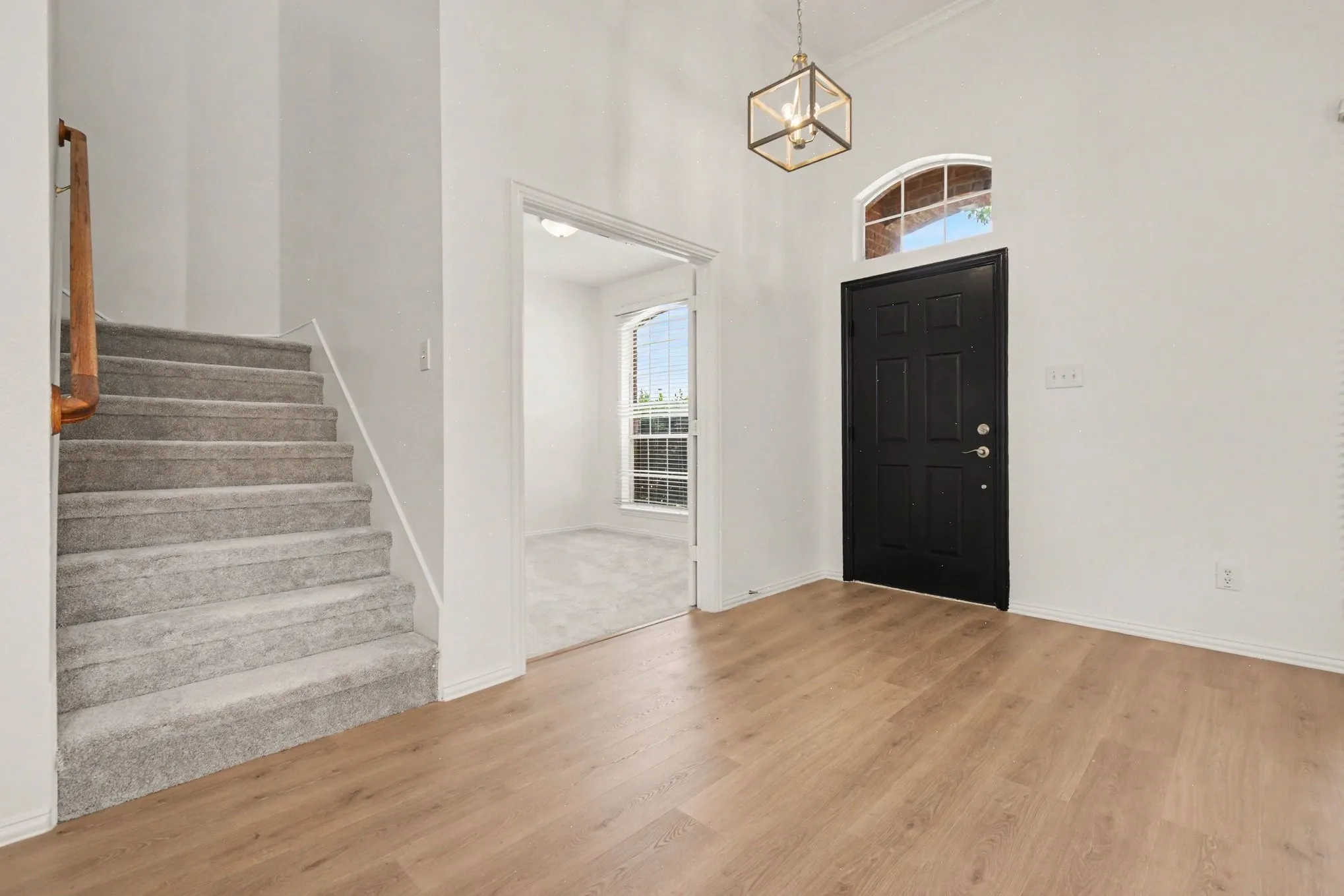 Single Family Residence For Sale in Denton County , 6017 Apache Drive, The Colony, Texas 75056, 4 Bedroom, 3 Bathroom, 2 Garage spaces, 2,766 Sqft, built in 2001, mls#21322210, Real Estate Agent in The Colony, Homes For Sale in Denton county, Homes For Sale in The Colony, Realtor in The Colony Texas, Real Estate Brokerage Independent Realty Texas, Luminita Cordes Realtor