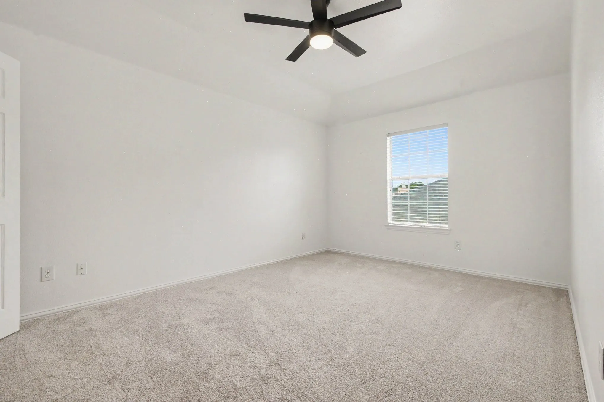 Single Family Residence For Sale in Denton County , 6017 Apache Drive, The Colony, Texas 75056, 4 Bedroom, 3 Bathroom, 2 Garage spaces, 2,766 Sqft, built in 2001, mls#21322210, Real Estate Agent in The Colony, Homes For Sale in Denton county, Homes For Sale in The Colony, Realtor in The Colony Texas, Real Estate Brokerage Independent Realty Texas, Luminita Cordes Realtor