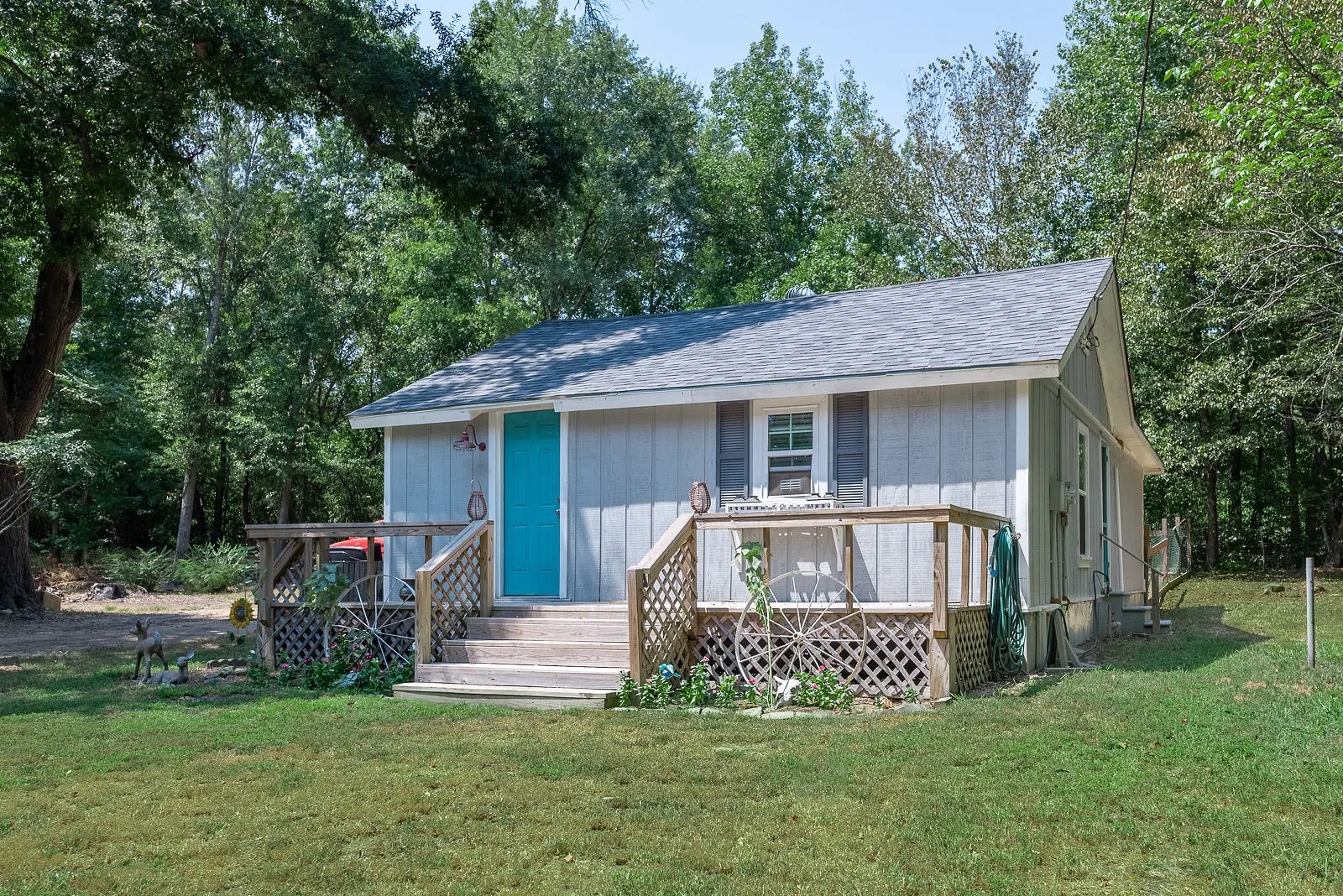 Single Family Residence For Sale in Wood County , 294 County road 4470, Winnsboro, Texas 75494, 2 Bedroom, 1 Bathroom, Garage spaces, 864 Sqft, built in 0, mls#21322235, Real Estate Agent in Winnsboro, Homes For Sale in Wood county, Homes For Sale in Winnsboro, Realtor in Winnsboro Texas, Real Estate Brokerage Independent Realty Texas, Luminita Cordes Realtor