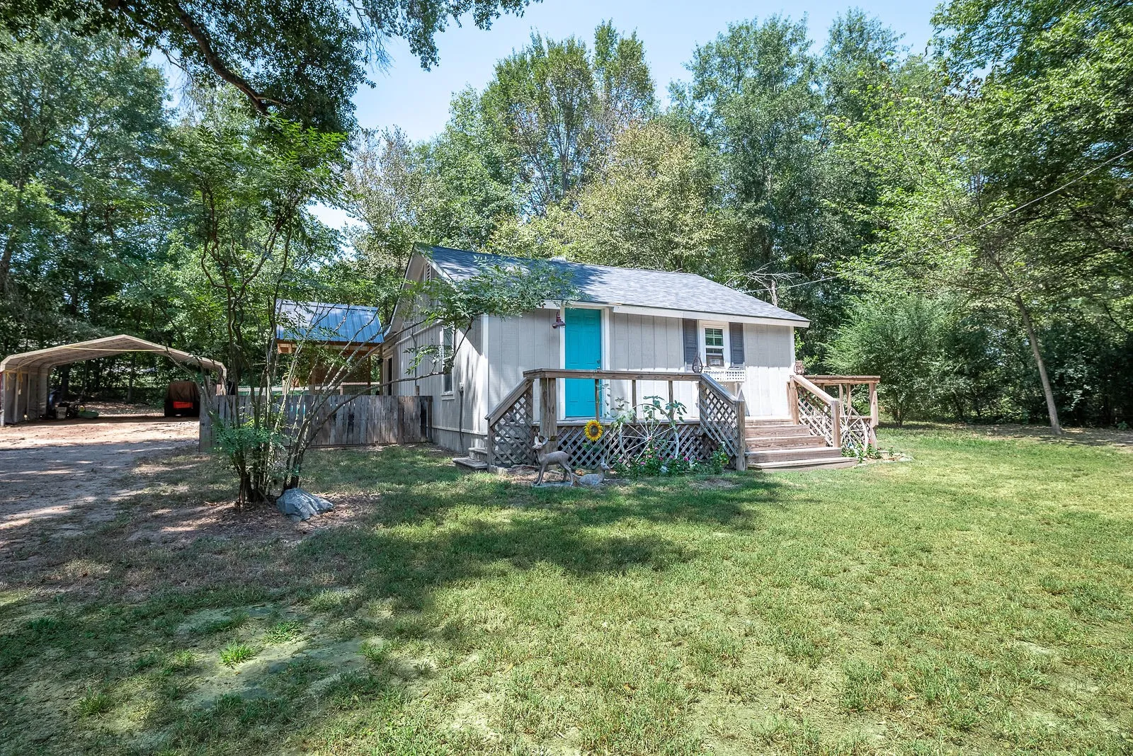 Single Family Residence For Sale in Wood County , 294 County road 4470, Winnsboro, Texas 75494, 2 Bedroom, 1 Bathroom, Garage spaces, 864 Sqft, built in 0, mls#21322235, Real Estate Agent in Winnsboro, Homes For Sale in Wood county, Homes For Sale in Winnsboro, Realtor in Winnsboro Texas, Real Estate Brokerage Independent Realty Texas, Luminita Cordes Realtor