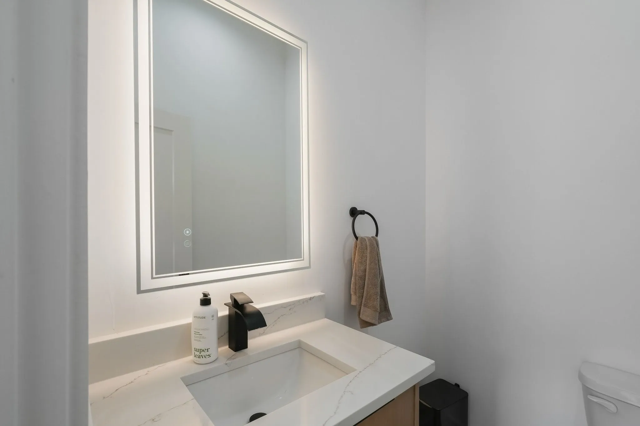 Single Family Residence For Sale in Dallas County , 1908 Duluth Street, Dallas, Texas 75212, 3 Bedroom, 3 Bathroom, 2 Garage spaces, 2,134 Sqft, built in 2025, mls#21321136, Real Estate Agent in Dallas, Homes For Sale in Dallas county, Homes For Sale in Dallas, Realtor in Dallas Texas, Real Estate Brokerage Independent Realty Texas, Luminita Cordes Realtor