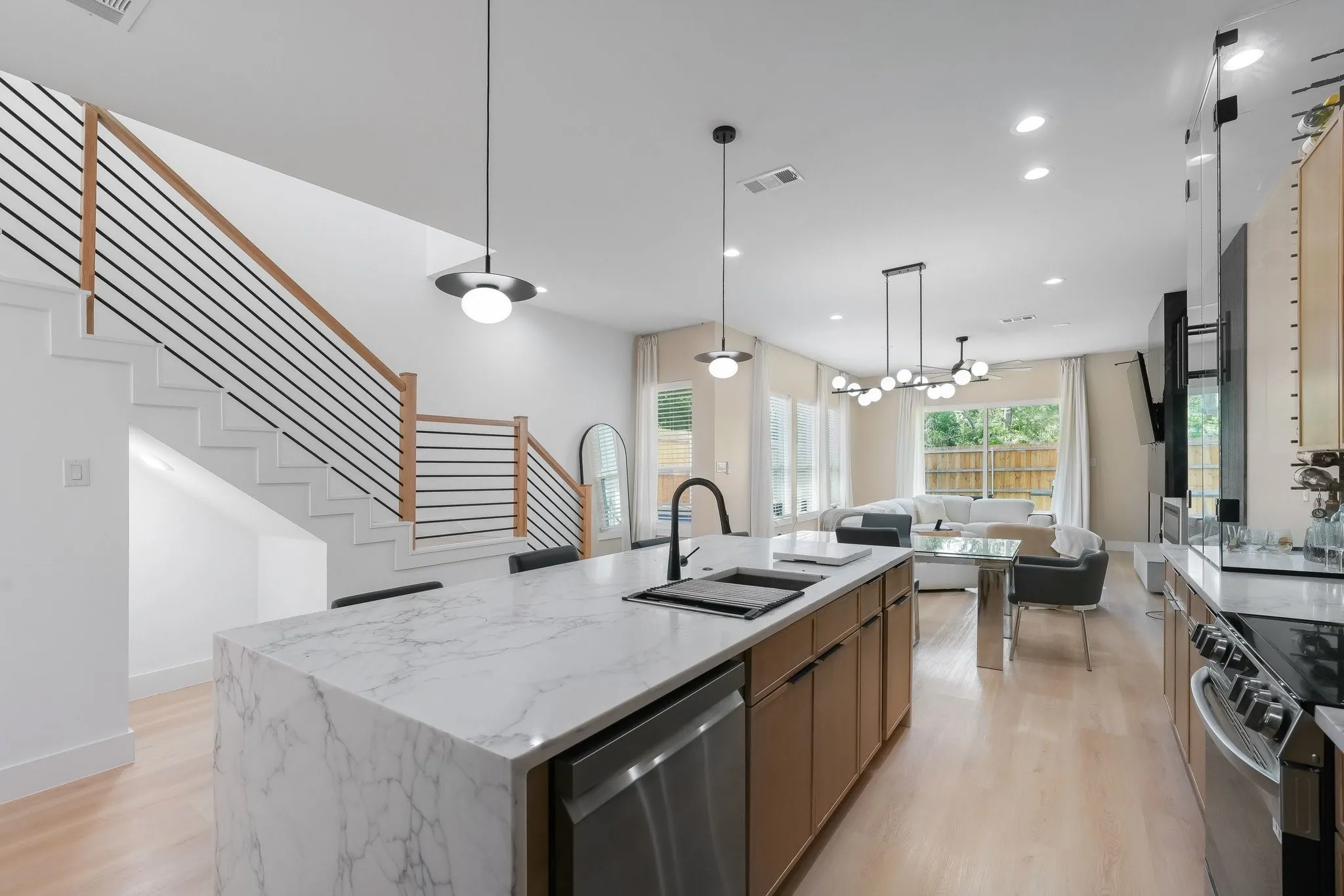 Single Family Residence For Sale in Dallas County , 1908 Duluth Street, Dallas, Texas 75212, 3 Bedroom, 3 Bathroom, 2 Garage spaces, 2,134 Sqft, built in 2025, mls#21321136, Real Estate Agent in Dallas, Homes For Sale in Dallas county, Homes For Sale in Dallas, Realtor in Dallas Texas, Real Estate Brokerage Independent Realty Texas, Luminita Cordes Realtor