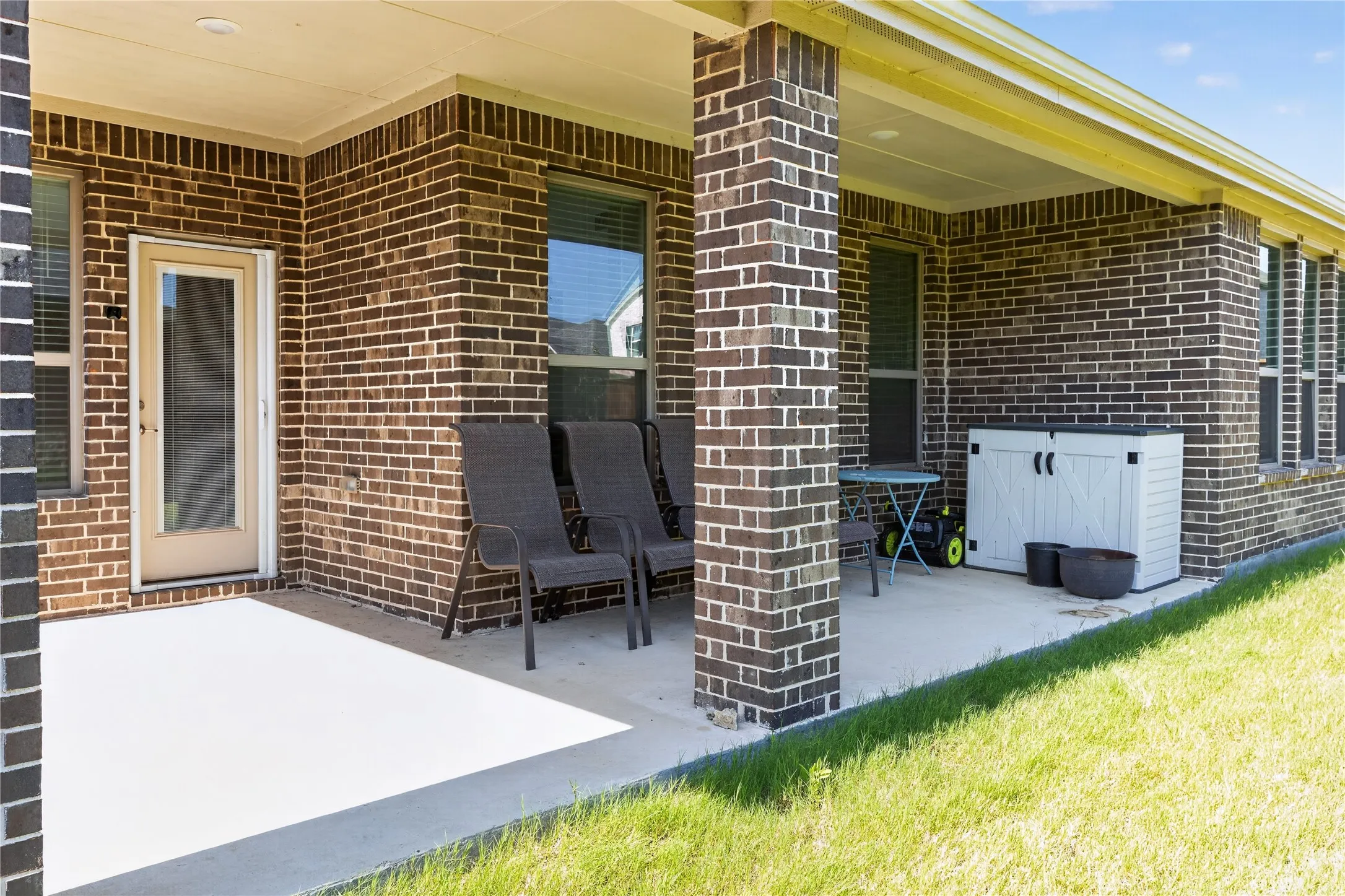 Single Family Residence For Sale in Denton County , 300 Breeds Hill Road, Little Elm, Texas 75068, 4 Bedroom, 3 Bathroom, 2 Garage spaces, 3,170 Sqft, built in 2024, mls#21322241, Real Estate Agent in Little Elm, Homes For Sale in Denton county, Homes For Sale in Little Elm, Realtor in Little Elm Texas, Real Estate Brokerage Independent Realty Texas, Luminita Cordes Realtor