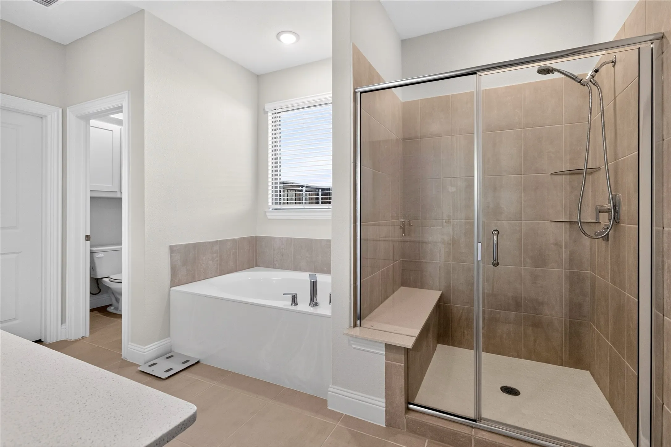 Single Family Residence For Sale in Denton County , 300 Breeds Hill Road, Little Elm, Texas 75068, 4 Bedroom, 3 Bathroom, 2 Garage spaces, 3,170 Sqft, built in 2024, mls#21322241, Real Estate Agent in Little Elm, Homes For Sale in Denton county, Homes For Sale in Little Elm, Realtor in Little Elm Texas, Real Estate Brokerage Independent Realty Texas, Luminita Cordes Realtor