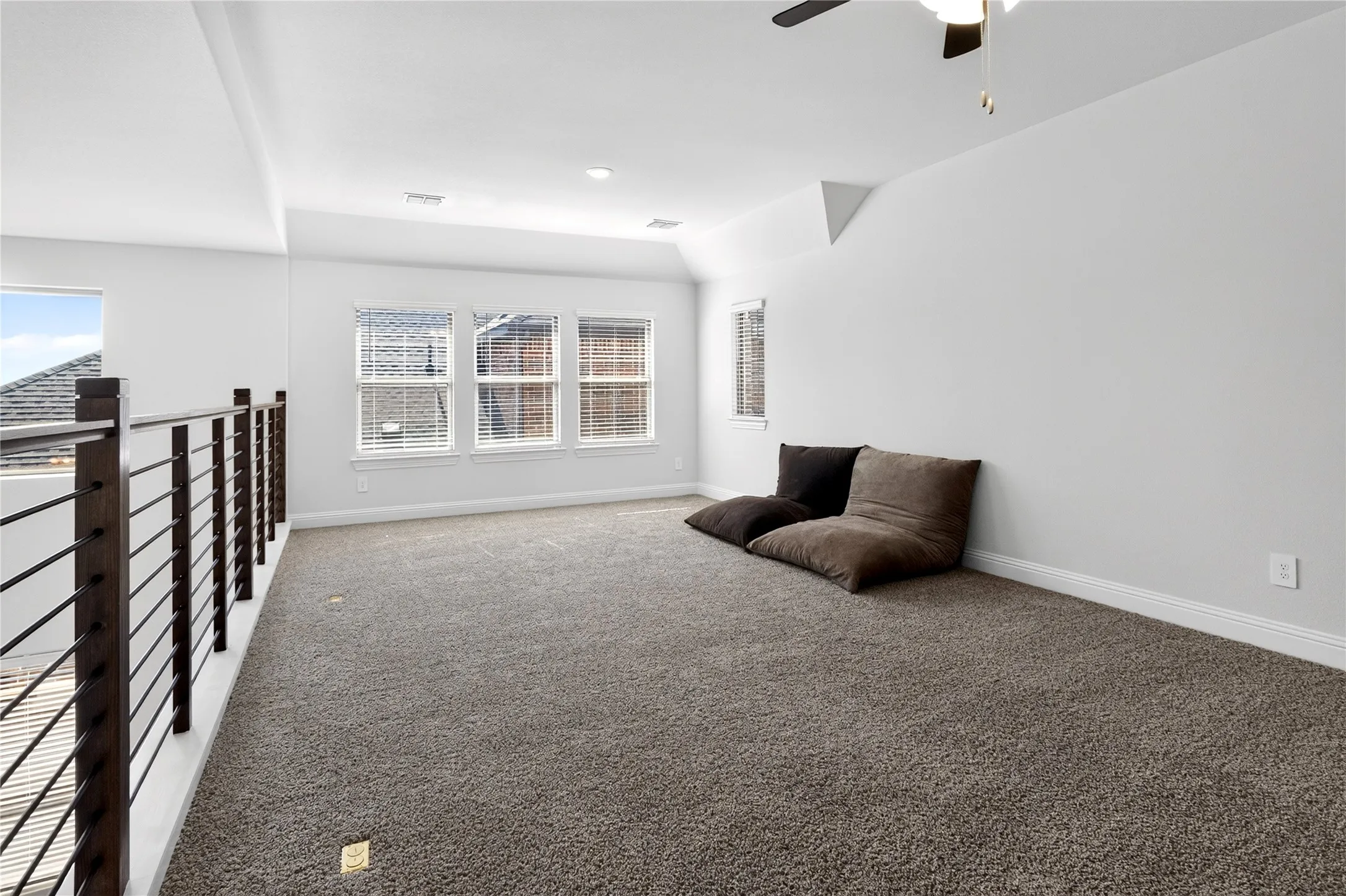 Single Family Residence For Sale in Denton County , 300 Breeds Hill Road, Little Elm, Texas 75068, 4 Bedroom, 3 Bathroom, 2 Garage spaces, 3,170 Sqft, built in 2024, mls#21322241, Real Estate Agent in Little Elm, Homes For Sale in Denton county, Homes For Sale in Little Elm, Realtor in Little Elm Texas, Real Estate Brokerage Independent Realty Texas, Luminita Cordes Realtor