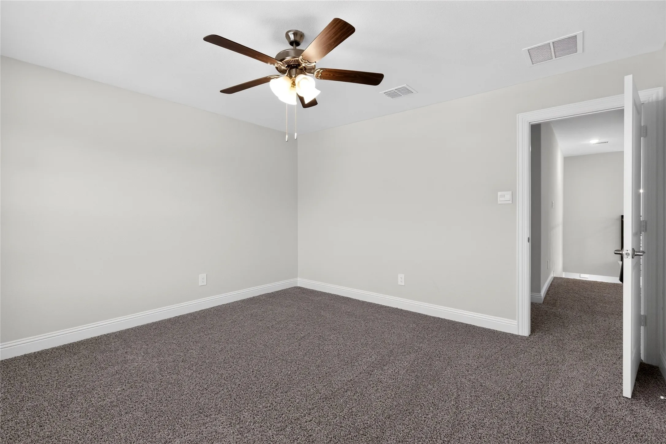 Single Family Residence For Sale in Denton County , 300 Breeds Hill Road, Little Elm, Texas 75068, 4 Bedroom, 3 Bathroom, 2 Garage spaces, 3,170 Sqft, built in 2024, mls#21322241, Real Estate Agent in Little Elm, Homes For Sale in Denton county, Homes For Sale in Little Elm, Realtor in Little Elm Texas, Real Estate Brokerage Independent Realty Texas, Luminita Cordes Realtor