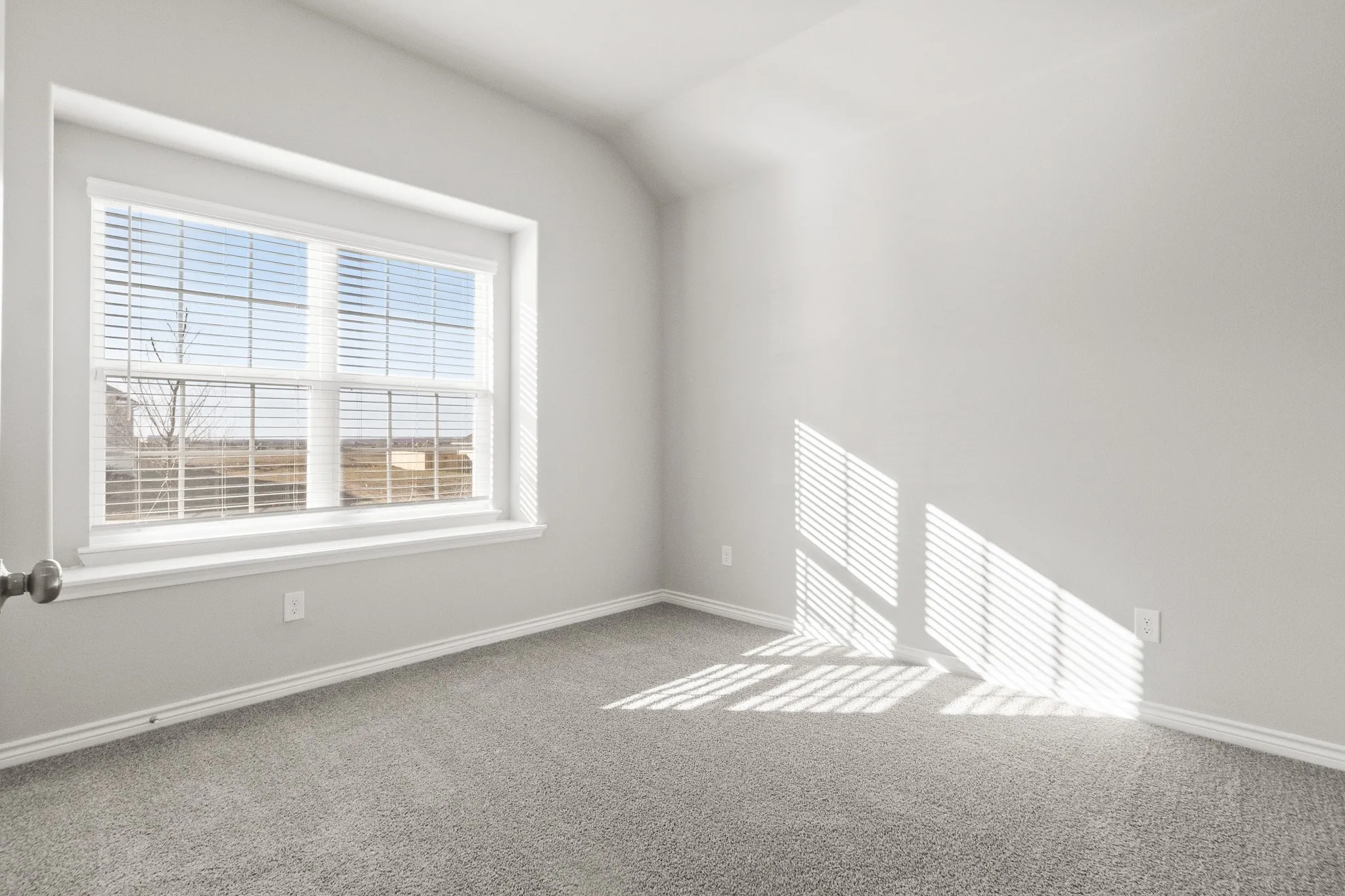 Single Family Residence For Sale in Tarrant County , 6912 Night Owl Lane, Fort Worth, Texas 76036, 5 Bedroom, 4 Bathroom, 2 Garage spaces, 2,602 Sqft, built in 2026, mls#21322265, Real Estate Agent in Fort Worth, Homes For Sale in Tarrant county, Homes For Sale in Fort Worth, Realtor in Fort Worth Texas, Real Estate Brokerage Independent Realty Texas, Luminita Cordes Realtor
