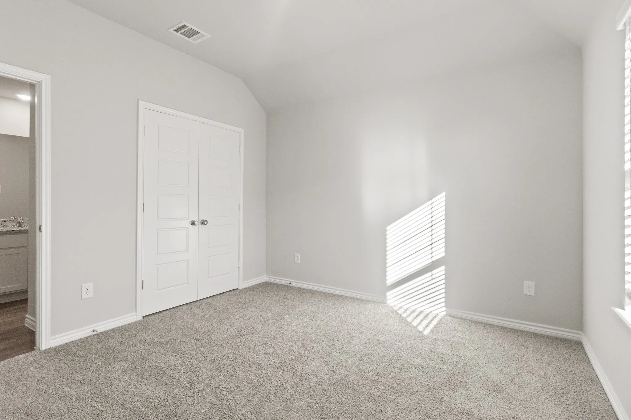 Single Family Residence For Sale in Tarrant County , 6912 Night Owl Lane, Fort Worth, Texas 76036, 5 Bedroom, 4 Bathroom, 2 Garage spaces, 2,602 Sqft, built in 2026, mls#21322265, Real Estate Agent in Fort Worth, Homes For Sale in Tarrant county, Homes For Sale in Fort Worth, Realtor in Fort Worth Texas, Real Estate Brokerage Independent Realty Texas, Luminita Cordes Realtor