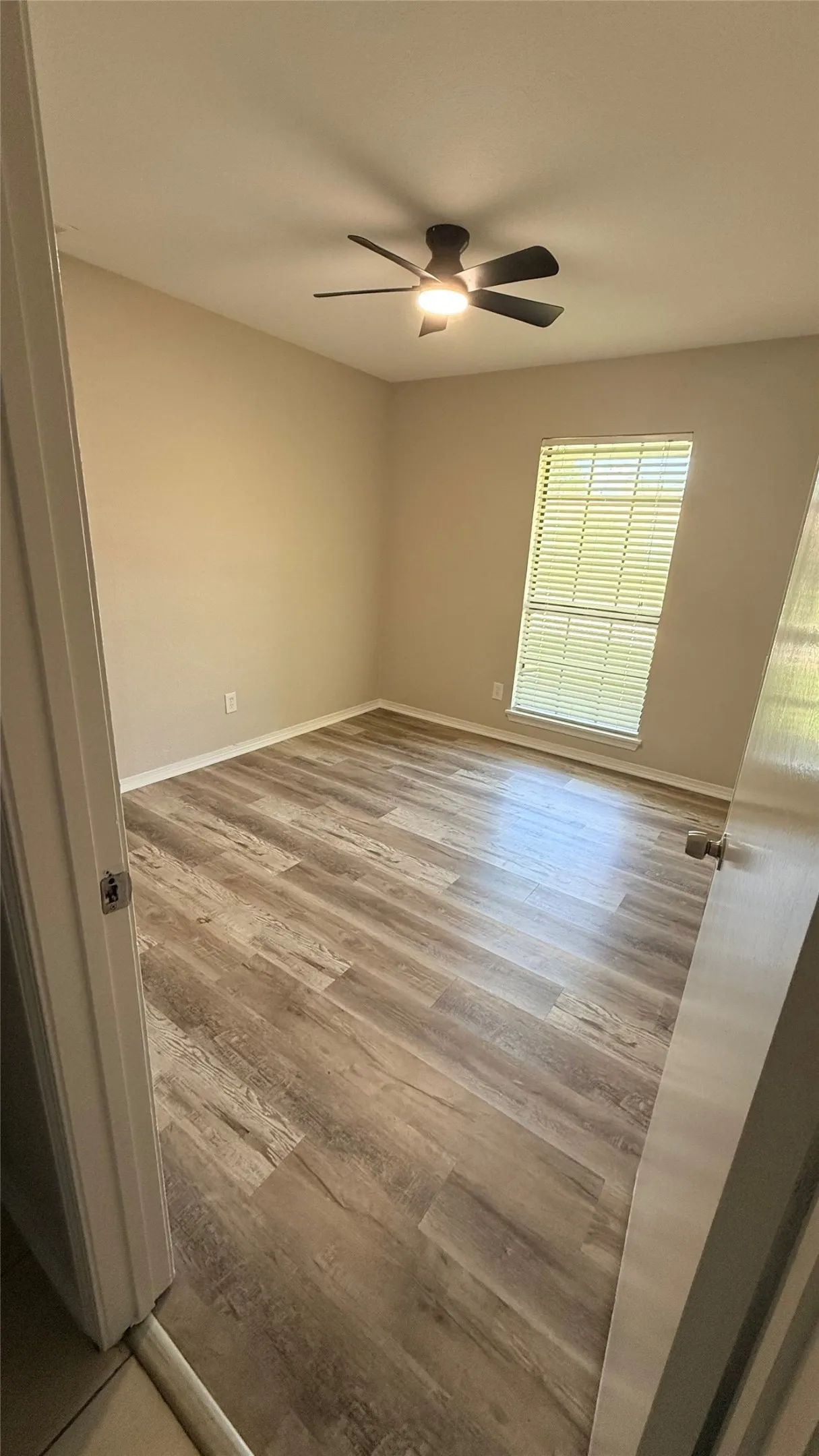 Single Family Residence For Sale in Dallas County , 8510 Kensington Drive, Rowlett, Texas 75088, 4 Bedroom, 2 Bathroom, Garage spaces, 1,707 Sqft, built in 1983, mls#21322276, Real Estate Agent in Rowlett, Homes For Sale in Dallas county, Homes For Sale in Rowlett, Realtor in Rowlett Texas, Real Estate Brokerage Independent Realty Texas, Luminita Cordes Realtor