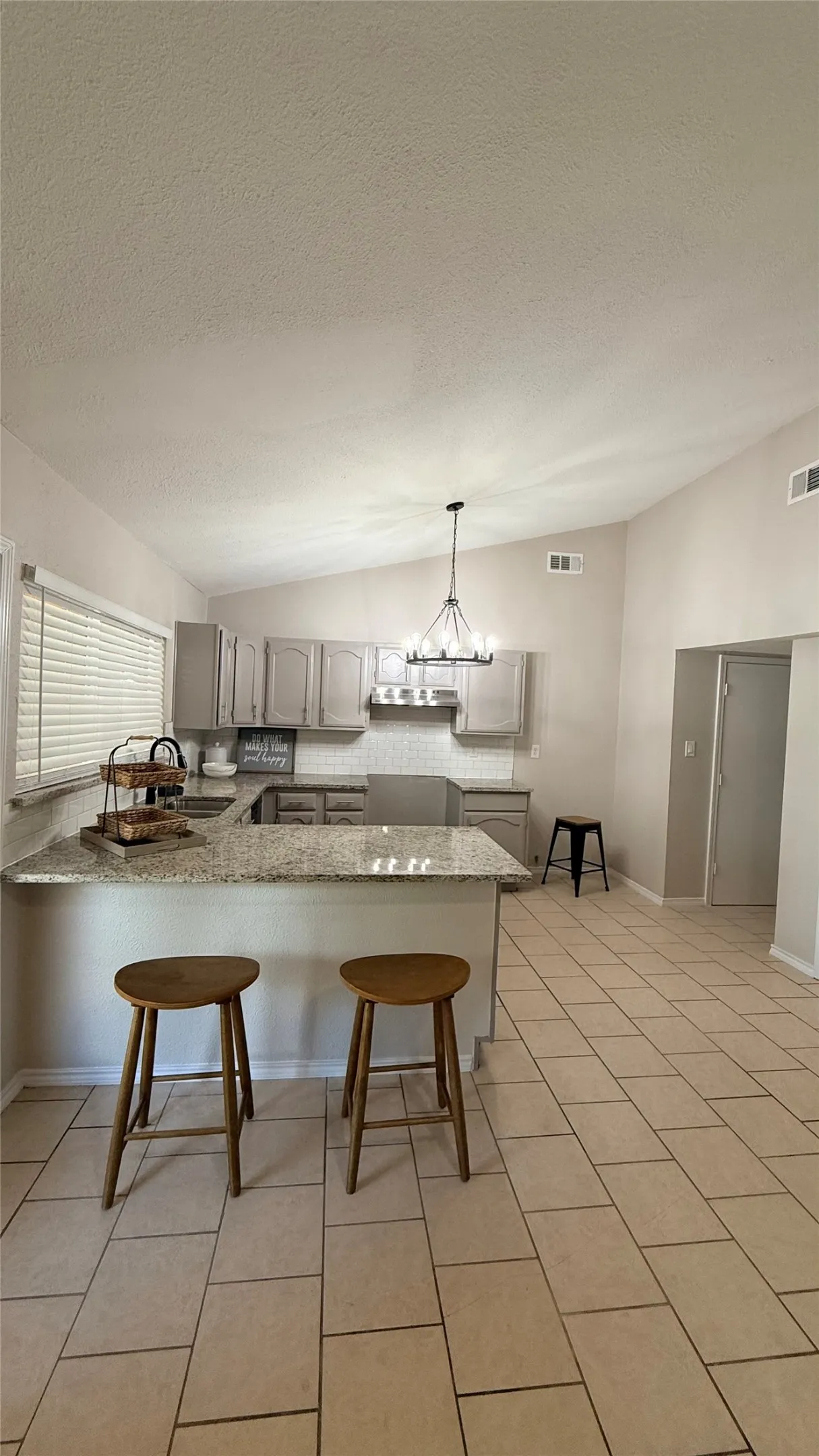 Single Family Residence For Sale in Dallas County , 8510 Kensington Drive, Rowlett, Texas 75088, 4 Bedroom, 2 Bathroom, Garage spaces, 1,707 Sqft, built in 1983, mls#21322276, Real Estate Agent in Rowlett, Homes For Sale in Dallas county, Homes For Sale in Rowlett, Realtor in Rowlett Texas, Real Estate Brokerage Independent Realty Texas, Luminita Cordes Realtor