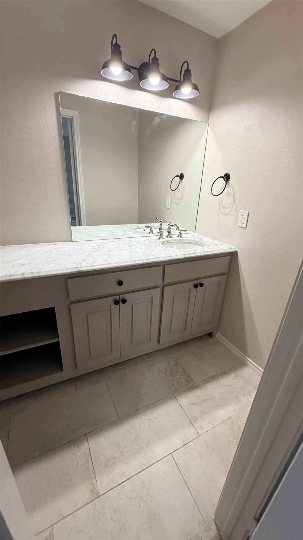Single Family Residence For Sale in Dallas County , 8510 Kensington Drive, Rowlett, Texas 75088, 4 Bedroom, 2 Bathroom, Garage spaces, 1,707 Sqft, built in 1983, mls#21322276, Real Estate Agent in Rowlett, Homes For Sale in Dallas county, Homes For Sale in Rowlett, Realtor in Rowlett Texas, Real Estate Brokerage Independent Realty Texas, Luminita Cordes Realtor