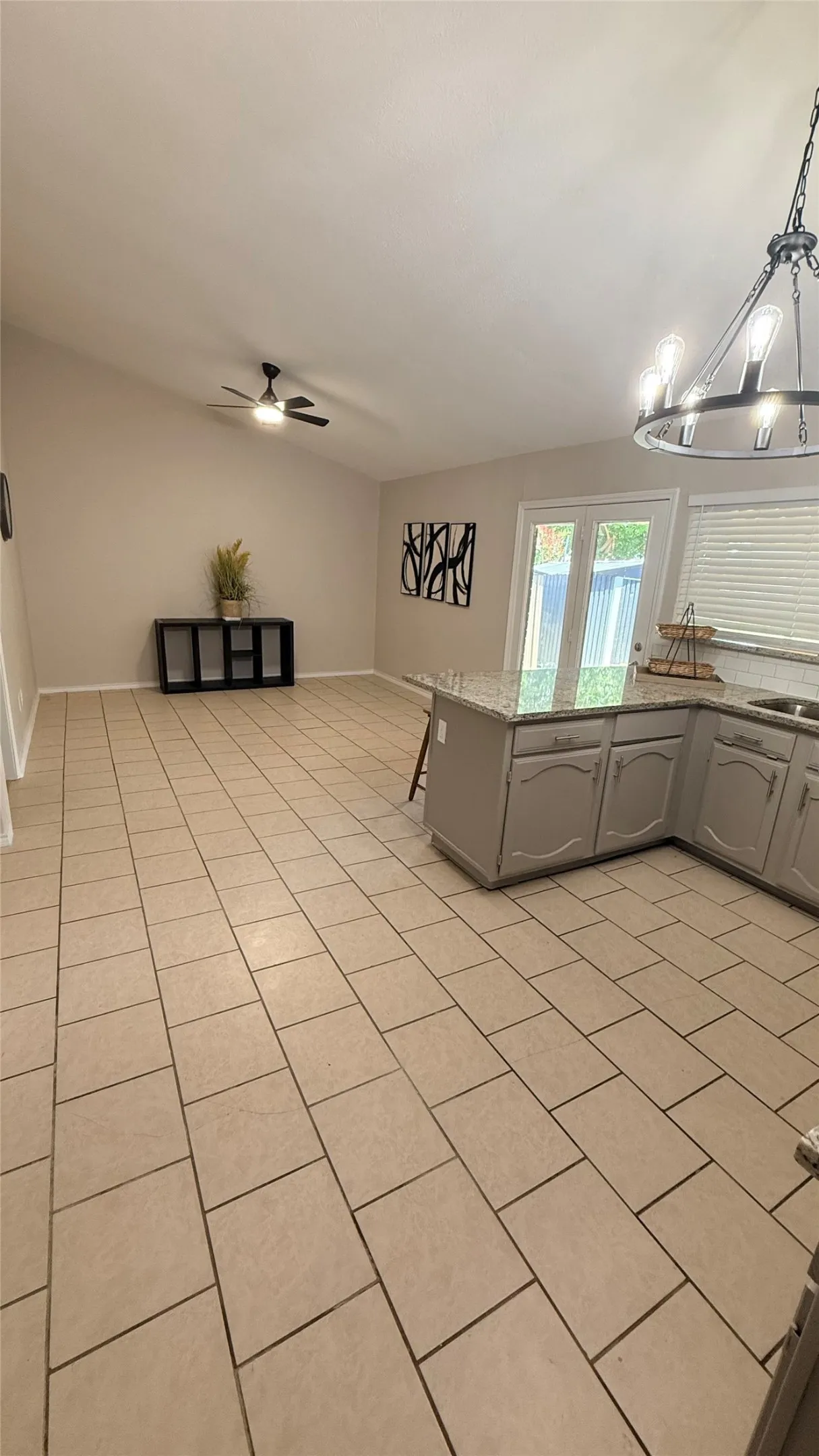 Single Family Residence For Sale in Dallas County , 8510 Kensington Drive, Rowlett, Texas 75088, 4 Bedroom, 2 Bathroom, Garage spaces, 1,707 Sqft, built in 1983, mls#21322276, Real Estate Agent in Rowlett, Homes For Sale in Dallas county, Homes For Sale in Rowlett, Realtor in Rowlett Texas, Real Estate Brokerage Independent Realty Texas, Luminita Cordes Realtor