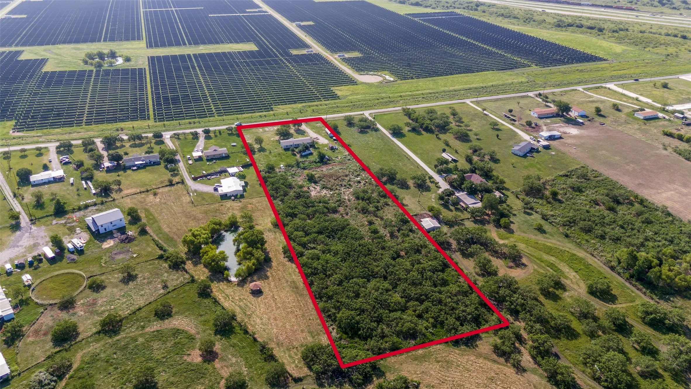 Manufactured Home For Sale in Ellis County , 2021 S Weatherford Road, Midlothian, Texas 76065, 5 Bedroom, 3 Bathroom, Garage spaces, 2,432 Sqft, built in 2001, mls#21317703, Real Estate Agent in Midlothian, Homes For Sale in Ellis county, Homes For Sale in Midlothian, Realtor in Midlothian Texas, Real Estate Brokerage Independent Realty Texas, Luminita Cordes Realtor