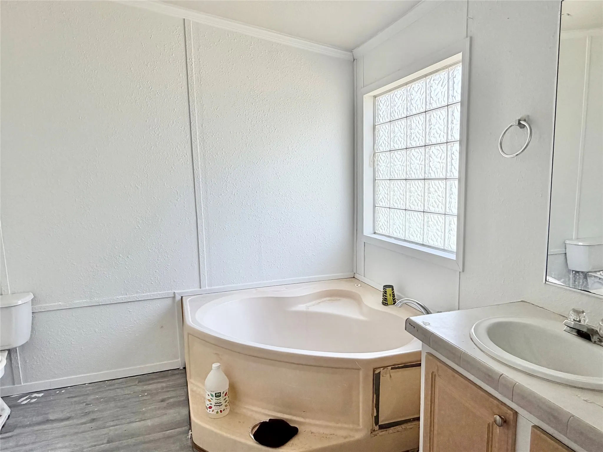 Manufactured Home For Sale in Ellis County , 2021 S Weatherford Road, Midlothian, Texas 76065, 5 Bedroom, 3 Bathroom, Garage spaces, 2,432 Sqft, built in 2001, mls#21317703, Real Estate Agent in Midlothian, Homes For Sale in Ellis county, Homes For Sale in Midlothian, Realtor in Midlothian Texas, Real Estate Brokerage Independent Realty Texas, Luminita Cordes Realtor