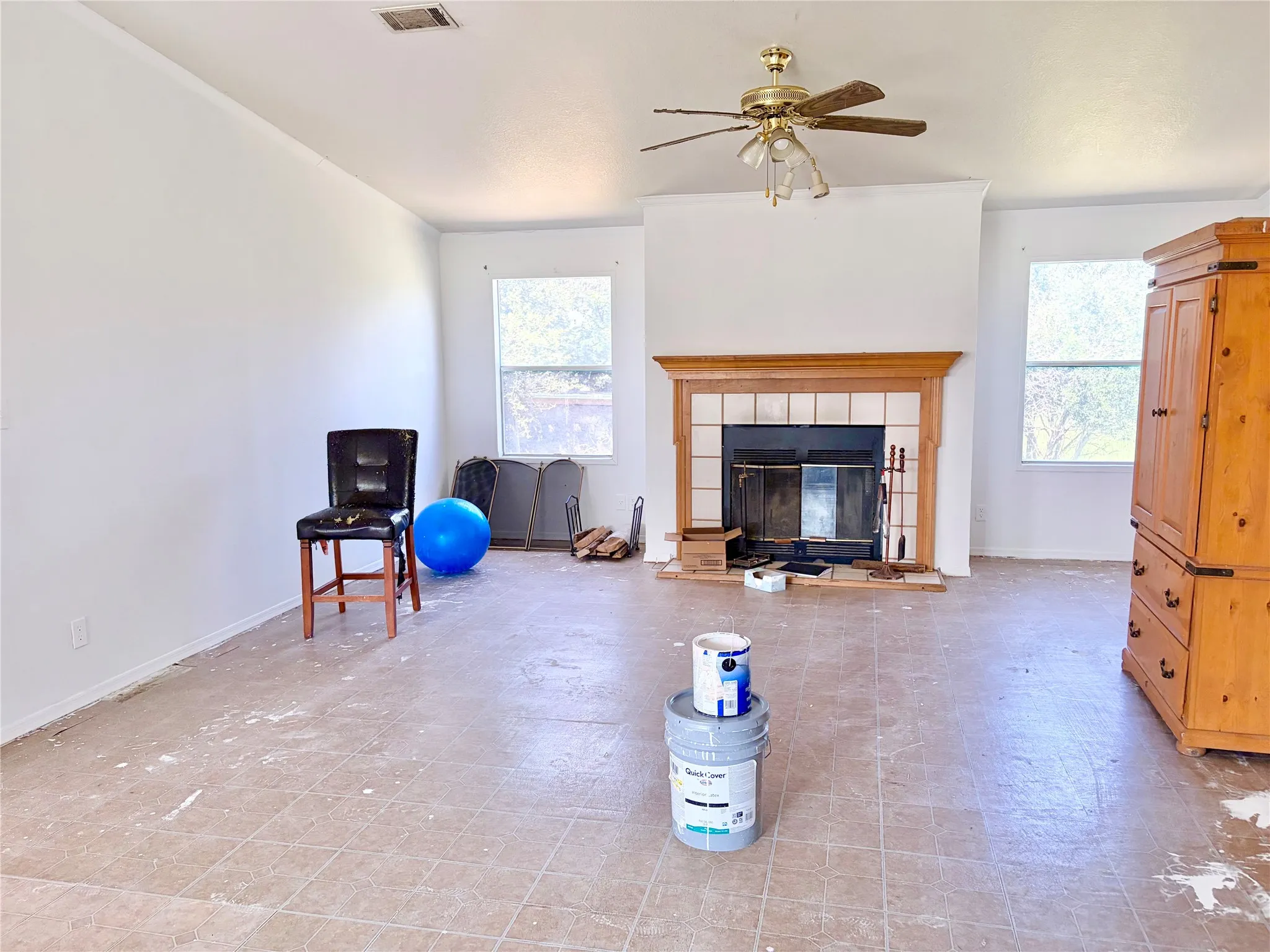 Manufactured Home For Sale in Ellis County , 2021 S Weatherford Road, Midlothian, Texas 76065, 5 Bedroom, 3 Bathroom, Garage spaces, 2,432 Sqft, built in 2001, mls#21317703, Real Estate Agent in Midlothian, Homes For Sale in Ellis county, Homes For Sale in Midlothian, Realtor in Midlothian Texas, Real Estate Brokerage Independent Realty Texas, Luminita Cordes Realtor