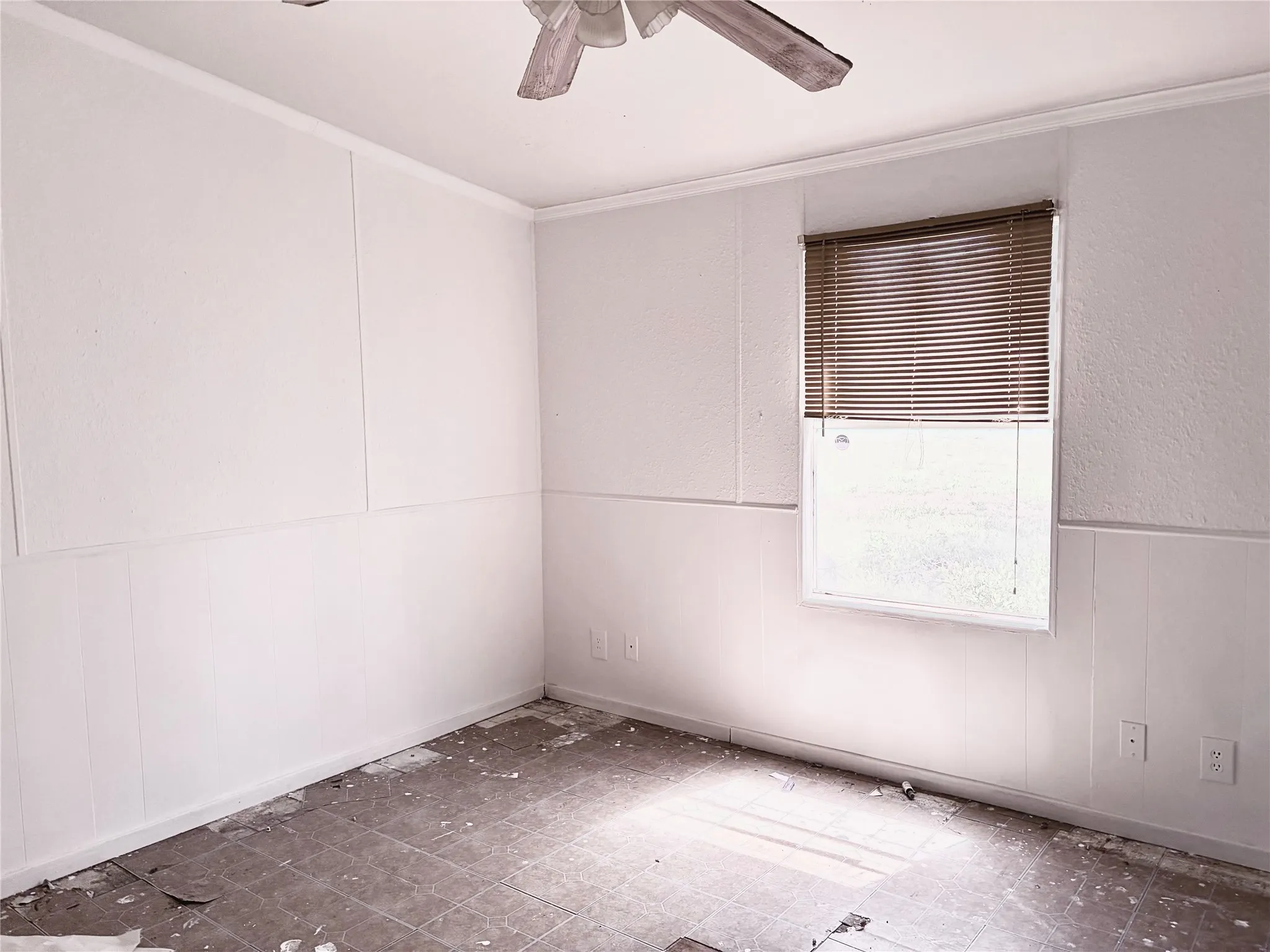 Manufactured Home For Sale in Ellis County , 2021 S Weatherford Road, Midlothian, Texas 76065, 5 Bedroom, 3 Bathroom, Garage spaces, 2,432 Sqft, built in 2001, mls#21317703, Real Estate Agent in Midlothian, Homes For Sale in Ellis county, Homes For Sale in Midlothian, Realtor in Midlothian Texas, Real Estate Brokerage Independent Realty Texas, Luminita Cordes Realtor