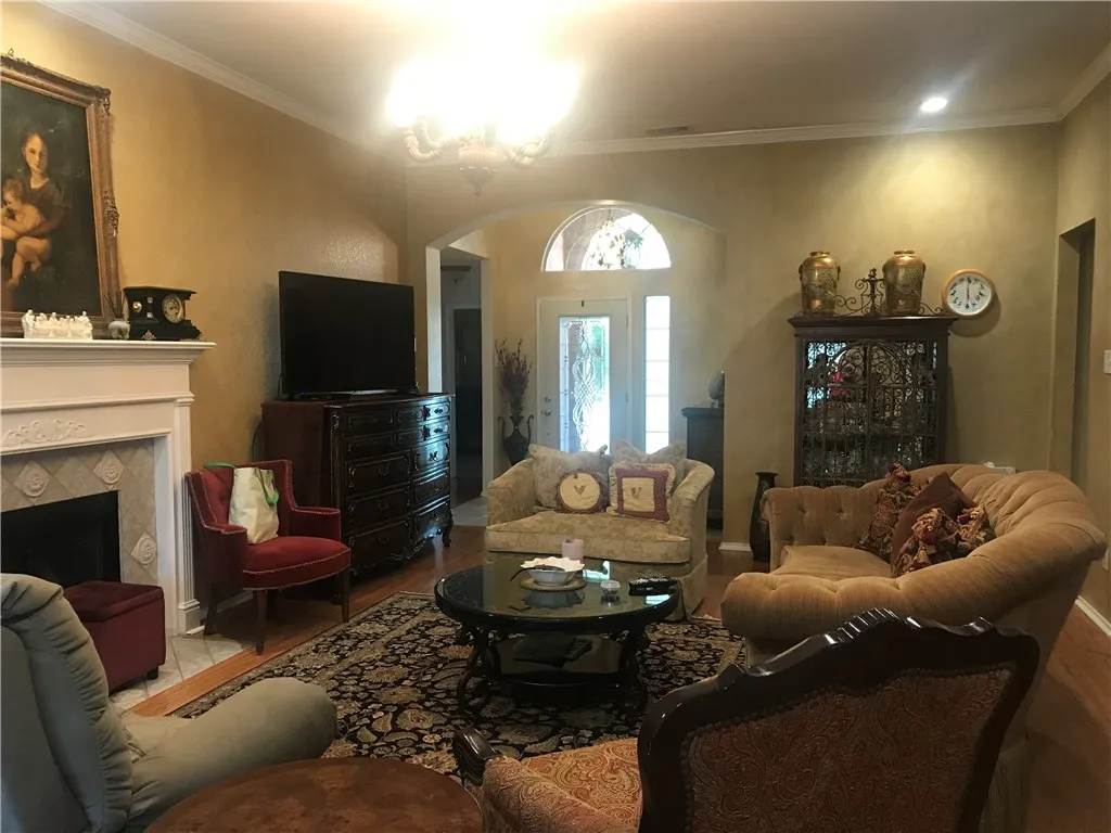 Single Family Residence For Rent in Denton County , 3024 Mason Avenue, Corinth, Texas 76210, 3 Bedroom, 2 Bathroom, 2 Garage spaces, 1,737 Sqft, built in 1998, mls#21322246, Real Estate Agent in Corinth, Homes For Rent in Denton county, Homes For Rent in Corinth, Realtor in Corinth Texas, Real Estate Brokerage Independent Realty Texas, Luminita Cordes Realtor