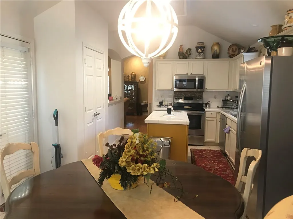 Single Family Residence For Rent in Denton County , 3024 Mason Avenue, Corinth, Texas 76210, 3 Bedroom, 2 Bathroom, 2 Garage spaces, 1,737 Sqft, built in 1998, mls#21322246, Real Estate Agent in Corinth, Homes For Rent in Denton county, Homes For Rent in Corinth, Realtor in Corinth Texas, Real Estate Brokerage Independent Realty Texas, Luminita Cordes Realtor