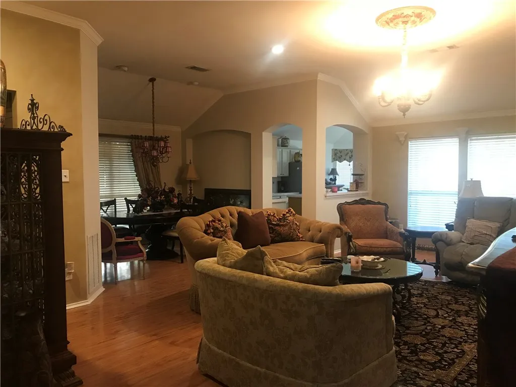 Single Family Residence For Rent in Denton County , 3024 Mason Avenue, Corinth, Texas 76210, 3 Bedroom, 2 Bathroom, 2 Garage spaces, 1,737 Sqft, built in 1998, mls#21322246, Real Estate Agent in Corinth, Homes For Rent in Denton county, Homes For Rent in Corinth, Realtor in Corinth Texas, Real Estate Brokerage Independent Realty Texas, Luminita Cordes Realtor