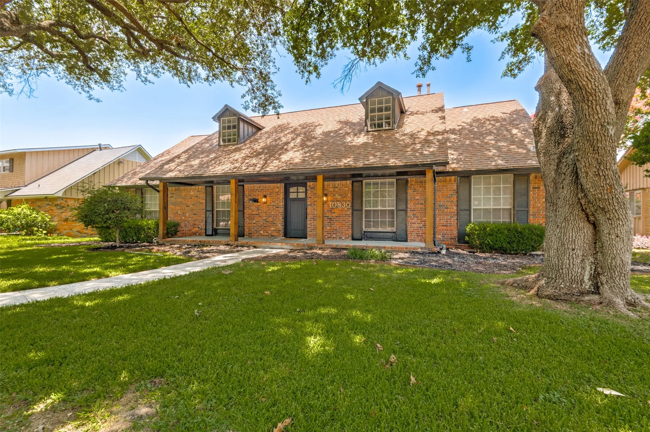 Single Family Residence For Sale in Dallas County , 10830 Ferndale Road, Dallas, Texas 75238, 4 Bedroom, 4 Bathroom, 2 Garage spaces, 3,066 Sqft, built in 1968, mls#21317343, Real Estate Agent in Dallas, Homes For Sale in Dallas county, Homes For Sale in Dallas, Realtor in Dallas Texas, Real Estate Brokerage Independent Realty Texas, Luminita Cordes Realtor