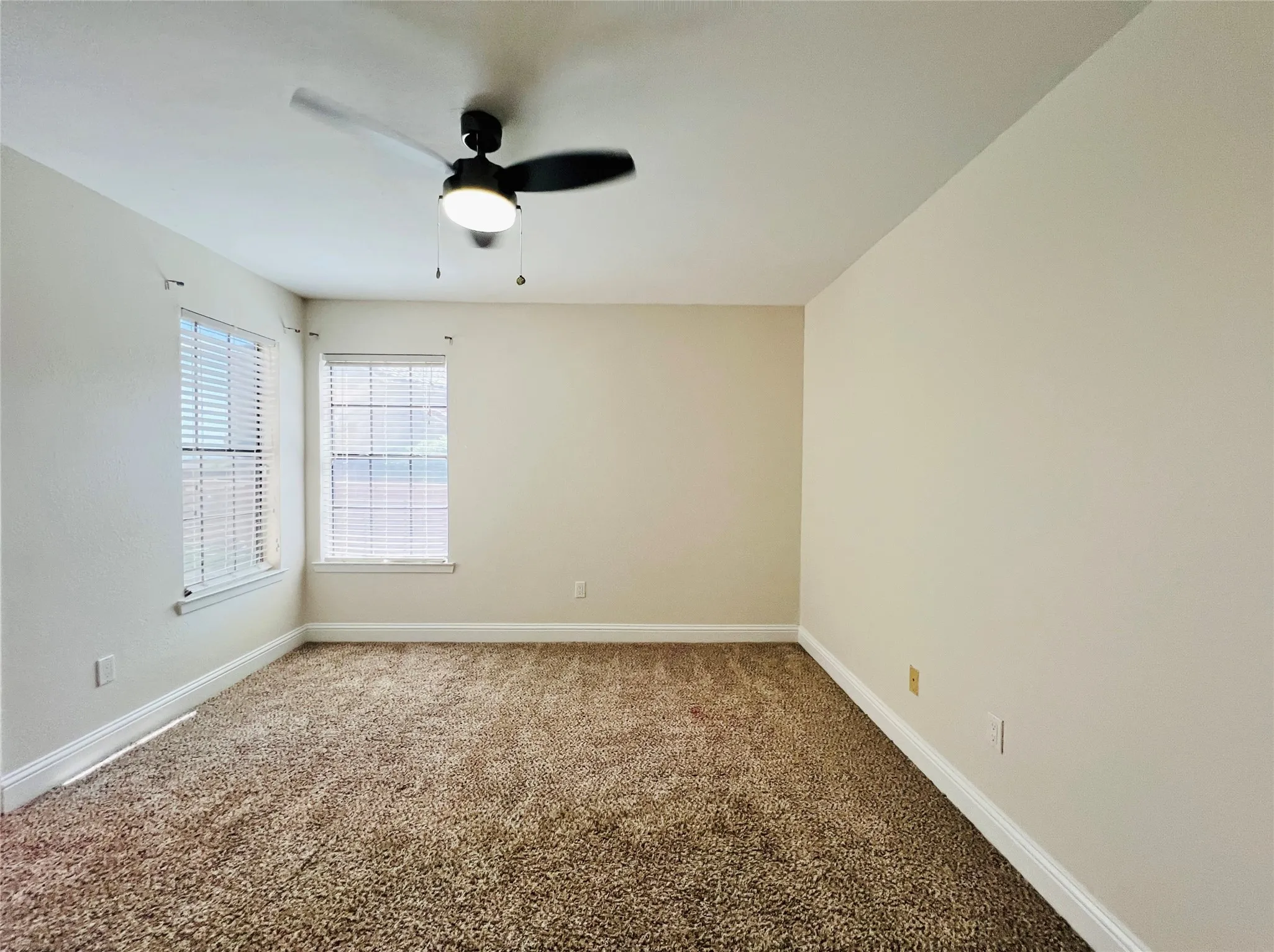 Condominium For Rent in Dallas County , 4220 Madera Road, Irving, Texas 75038, 3 Bedroom, 2 Bathroom, Garage spaces, 1,377 Sqft, built in 1981, mls#21322292, Real Estate Agent in Irving, Homes For Rent in Dallas county, Homes For Rent in Irving, Realtor in Irving Texas, Real Estate Brokerage Independent Realty Texas, Luminita Cordes Realtor