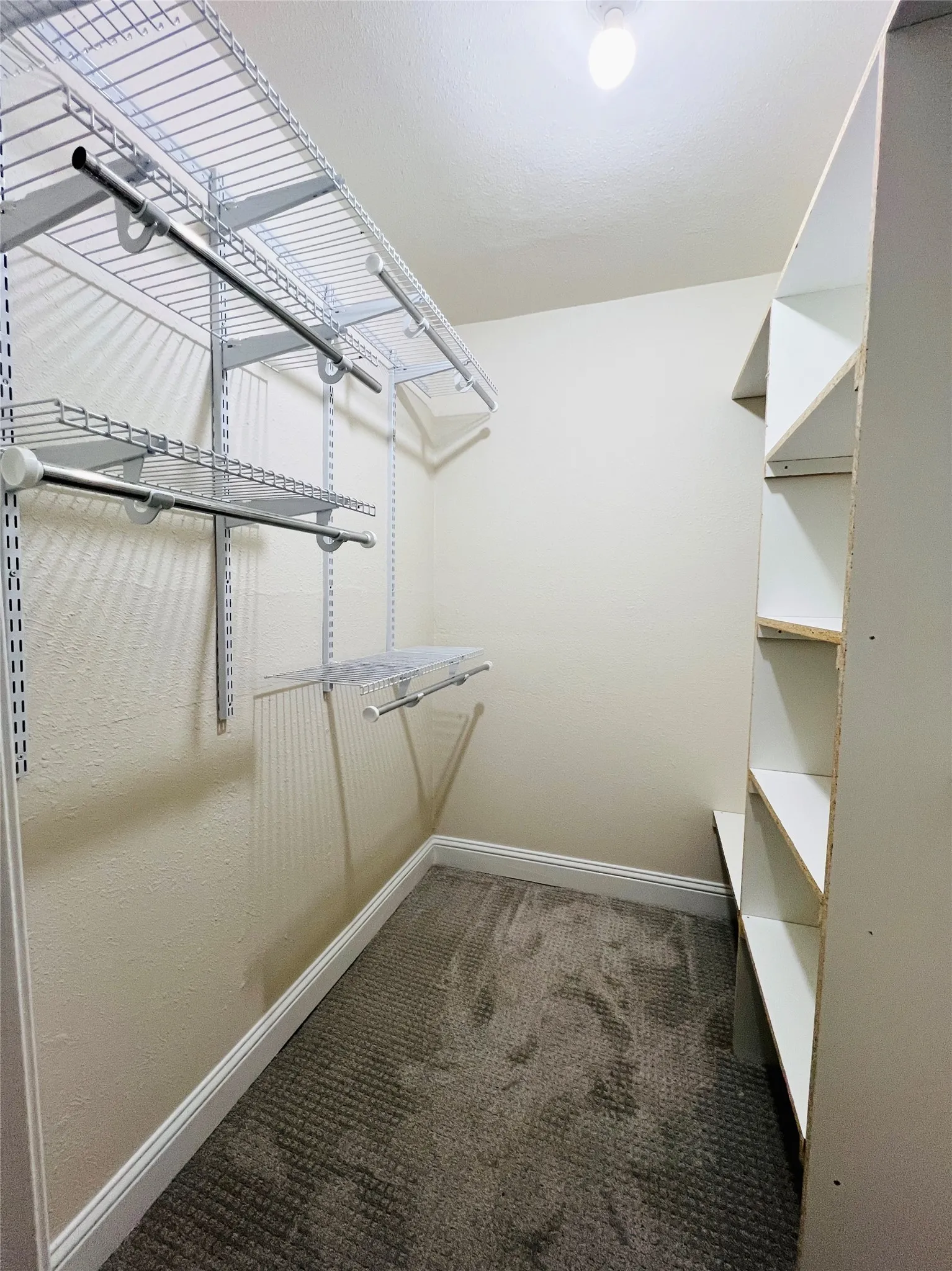 Condominium For Rent in Dallas County , 4220 Madera Road, Irving, Texas 75038, 3 Bedroom, 2 Bathroom, Garage spaces, 1,377 Sqft, built in 1981, mls#21322292, Real Estate Agent in Irving, Homes For Rent in Dallas county, Homes For Rent in Irving, Realtor in Irving Texas, Real Estate Brokerage Independent Realty Texas, Luminita Cordes Realtor