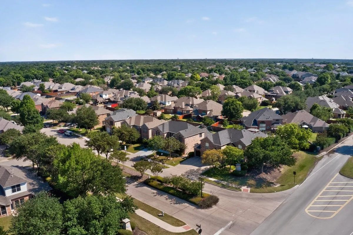 Single Family Residence For Sale in Dallas County , 8613 Russell Drive, Rowlett, Texas 75089, 5 Bedroom, 4 Bathroom, 2 Garage spaces, 3,166 Sqft, built in 2005, mls#21322295, Real Estate Agent in Rowlett, Homes For Sale in Dallas county, Homes For Sale in Rowlett, Realtor in Rowlett Texas, Real Estate Brokerage Independent Realty Texas, Luminita Cordes Realtor