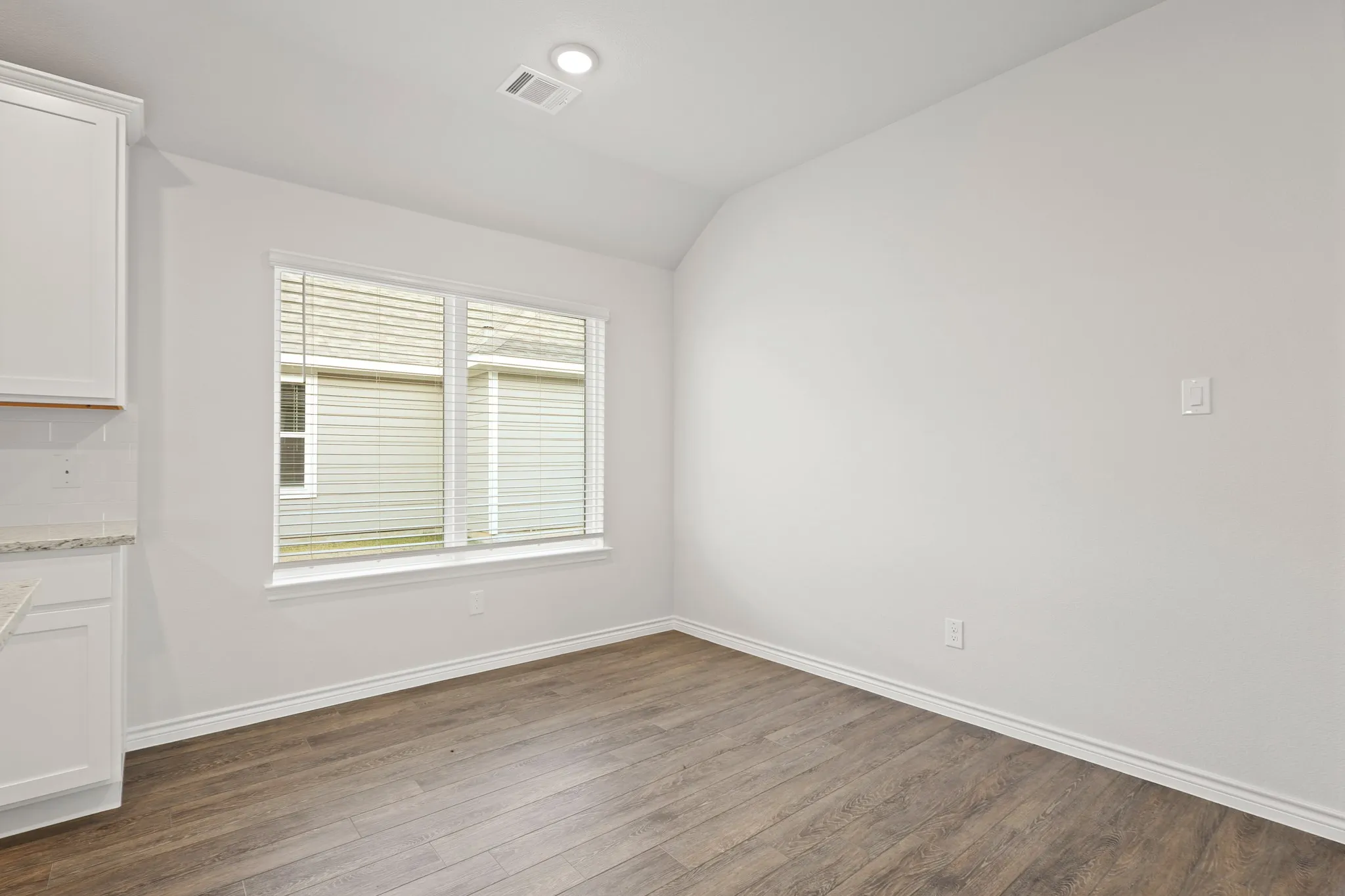 Single Family Residence For Sale in Tarrant County , 9236 Union Pacific Drive, Fort Worth, Texas 76036, 4 Bedroom, 3 Bathroom, 2 Garage spaces, 1,721 Sqft, built in 2026, mls#21322294, Real Estate Agent in Fort Worth, Homes For Sale in Tarrant county, Homes For Sale in Fort Worth, Realtor in Fort Worth Texas, Real Estate Brokerage Independent Realty Texas, Luminita Cordes Realtor