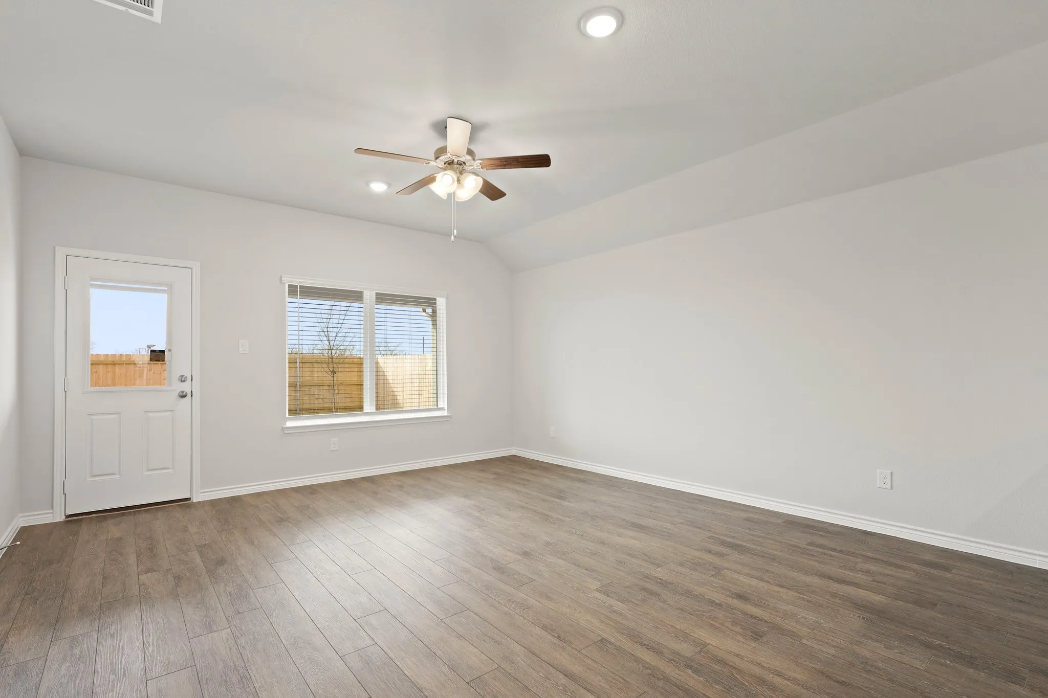 Single Family Residence For Sale in Tarrant County , 9236 Union Pacific Drive, Fort Worth, Texas 76036, 4 Bedroom, 3 Bathroom, 2 Garage spaces, 1,721 Sqft, built in 2026, mls#21322294, Real Estate Agent in Fort Worth, Homes For Sale in Tarrant county, Homes For Sale in Fort Worth, Realtor in Fort Worth Texas, Real Estate Brokerage Independent Realty Texas, Luminita Cordes Realtor