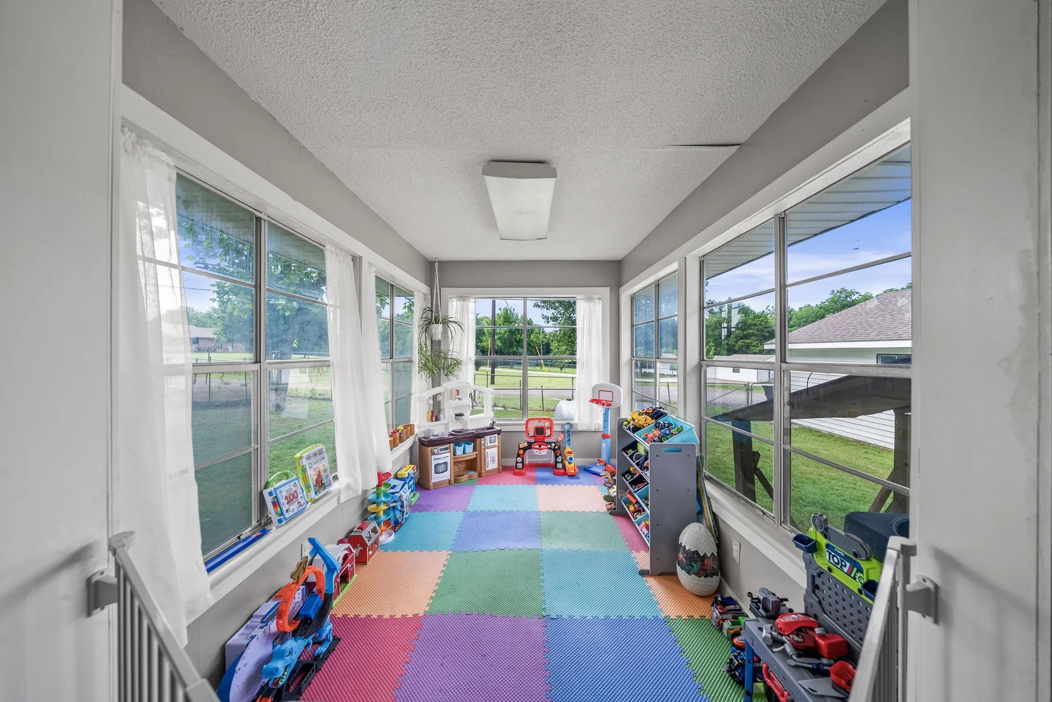 Single Family Residence For Sale in Collin County , 3938 County Road 324, Mc Kinney, Texas 75069, 3 Bedroom, 2 Bathroom, 2 Garage spaces, 1,716 Sqft, built in 1951, mls#21317600, Real Estate Agent in Mc Kinney, Homes For Sale in Collin county, Homes For Sale in Mc Kinney, Realtor in Mc Kinney Texas, Real Estate Brokerage Independent Realty Texas, Luminita Cordes Realtor