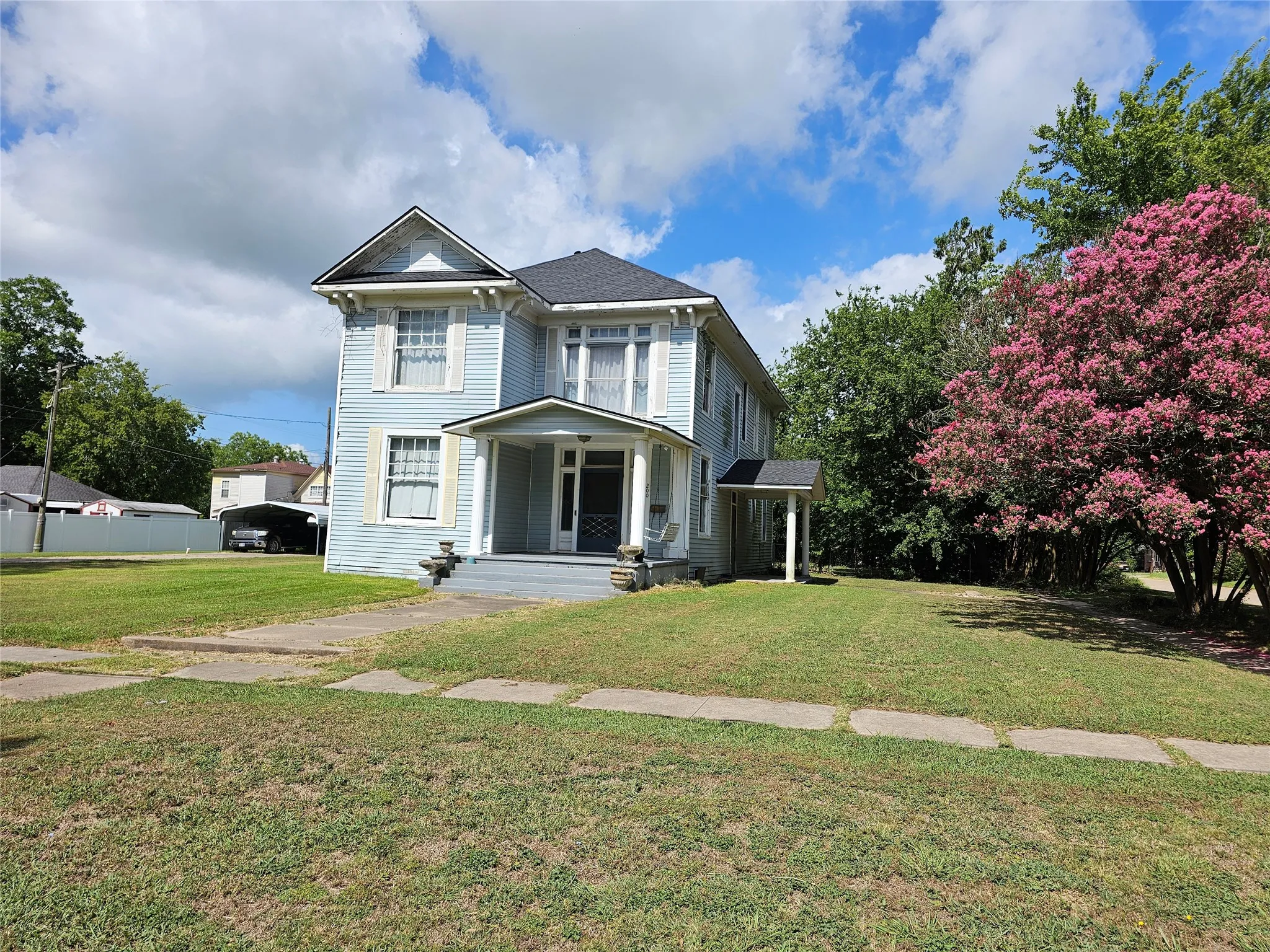 Single Family Residence For Sale in Limestone County , 200 S Canton Street, Mexia, Texas 76667, 3 Bedroom, 4 Bathroom, Garage spaces, 2,968 Sqft, built in 1908, Price $169,500, mls#21320265, Real Estate Agent in Mexia, Homes For Sale in Limestone county, Homes For Sale in Mexia, Realtor in Mexia Texas, Real Estate Brokerage Independent Realty Texas, Luminita Cordes Realtor