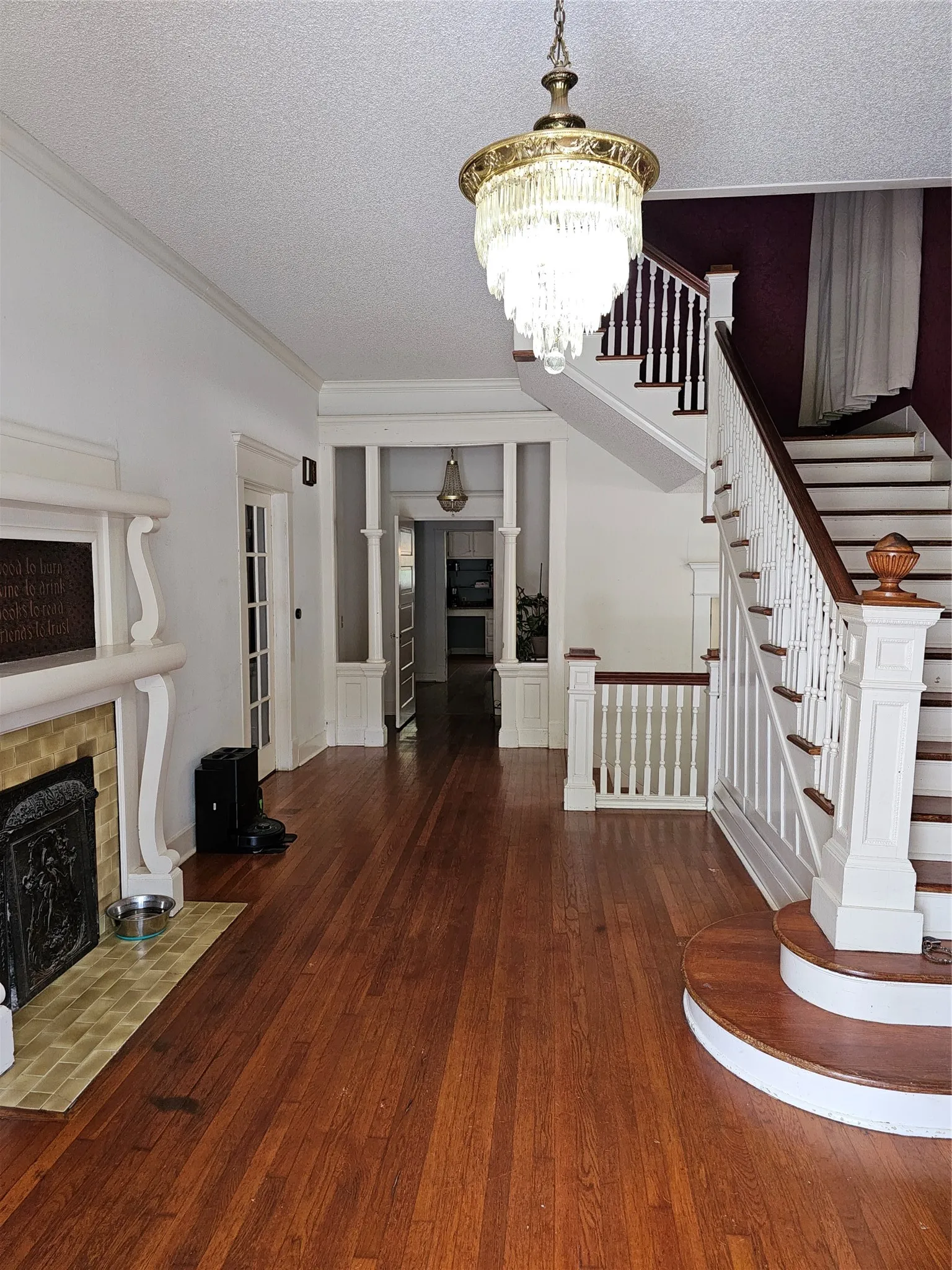 Single Family Residence For Sale in Limestone County , 200 S Canton Street, Mexia, Texas 76667, 3 Bedroom, 4 Bathroom, Garage spaces, 2,968 Sqft, built in 1908, Price $169,500, mls#21320265, Real Estate Agent in Mexia, Homes For Sale in Limestone county, Homes For Sale in Mexia, Realtor in Mexia Texas, Real Estate Brokerage Independent Realty Texas, Luminita Cordes Realtor