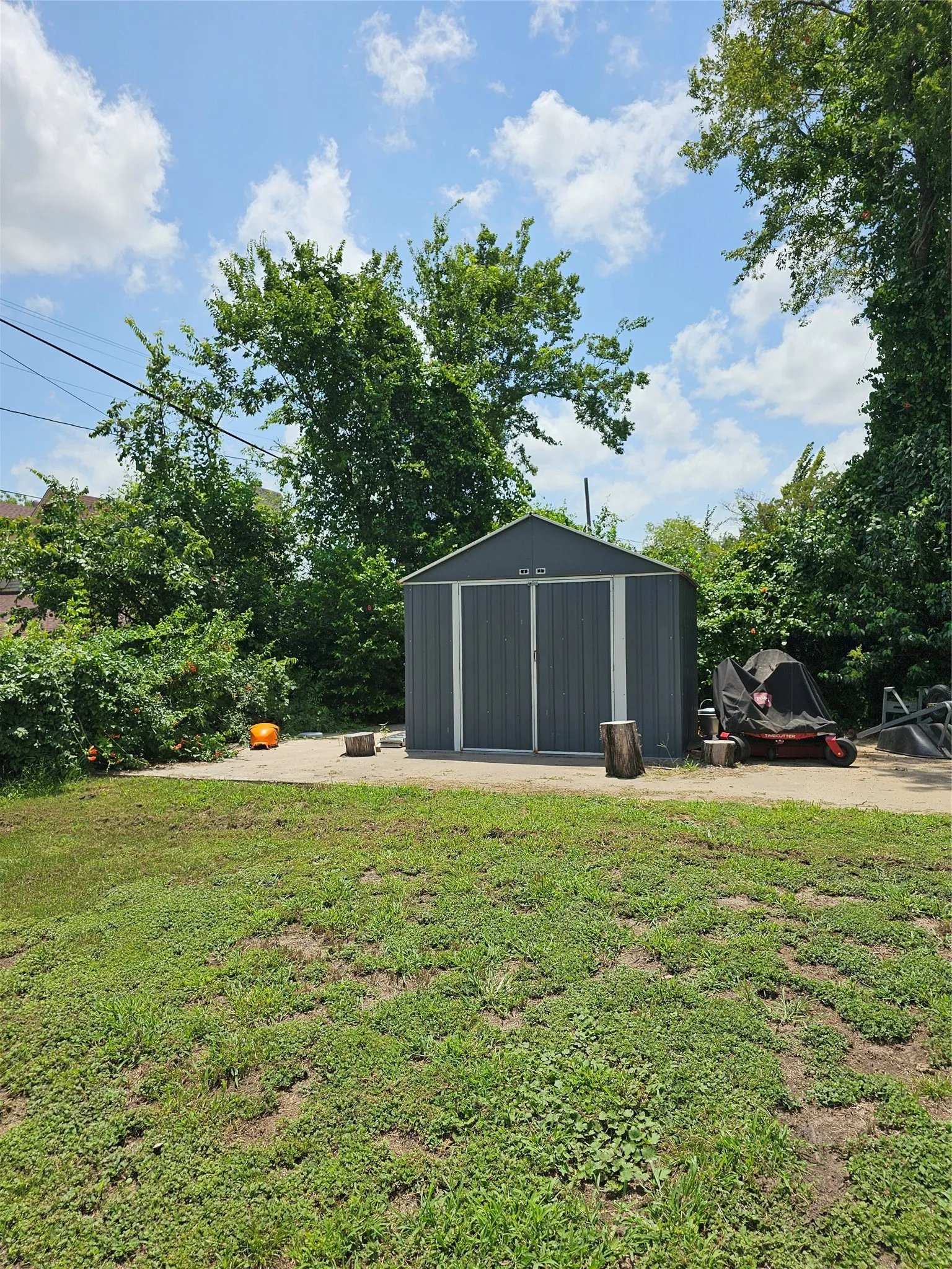 Single Family Residence For Sale in Limestone County , 200 S Canton Street, Mexia, Texas 76667, 3 Bedroom, 4 Bathroom, Garage spaces, 2,968 Sqft, built in 1908, Price $169,500, mls#21320265, Real Estate Agent in Mexia, Homes For Sale in Limestone county, Homes For Sale in Mexia, Realtor in Mexia Texas, Real Estate Brokerage Independent Realty Texas, Luminita Cordes Realtor