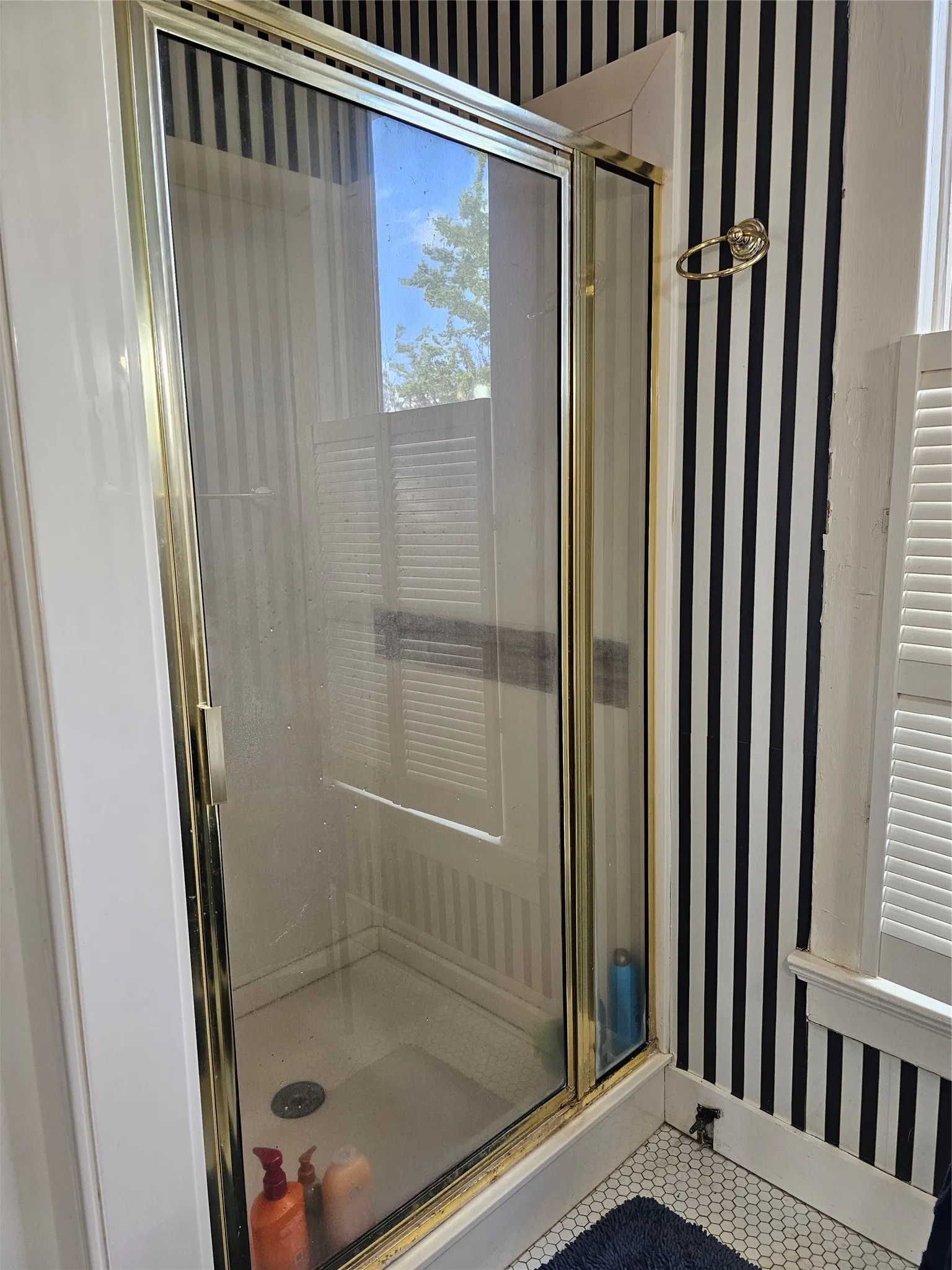 Single Family Residence For Sale in Limestone County , 200 S Canton Street, Mexia, Texas 76667, 3 Bedroom, 4 Bathroom, Garage spaces, 2,968 Sqft, built in 1908, Price $169,500, mls#21320265, Real Estate Agent in Mexia, Homes For Sale in Limestone county, Homes For Sale in Mexia, Realtor in Mexia Texas, Real Estate Brokerage Independent Realty Texas, Luminita Cordes Realtor