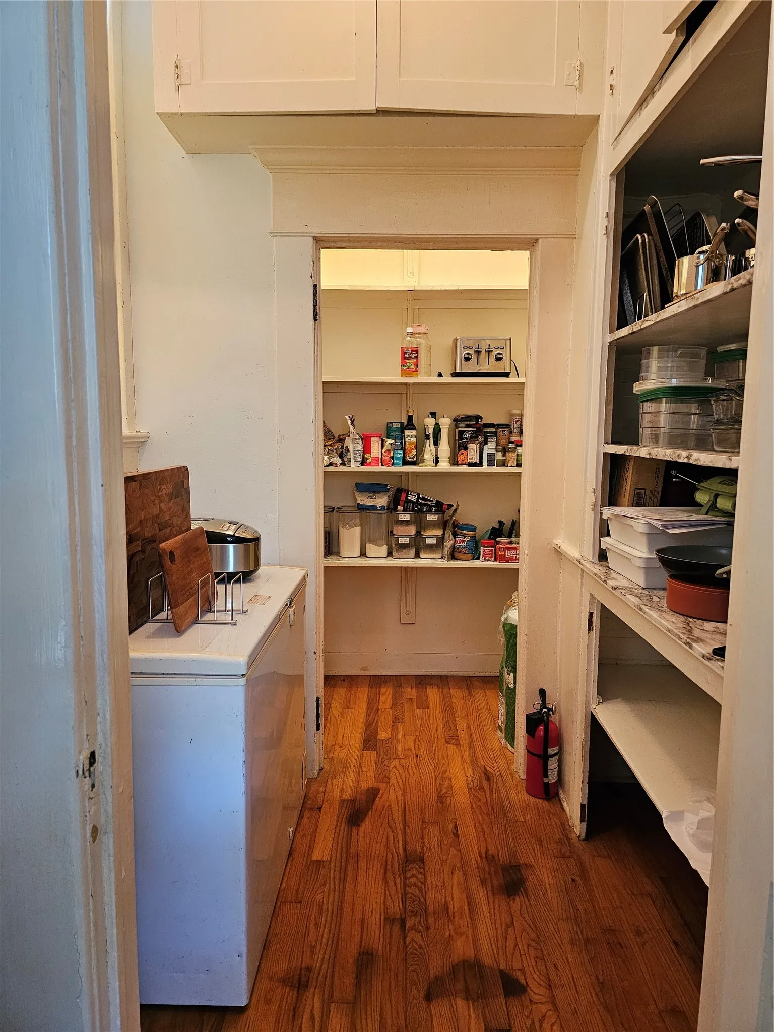 Single Family Residence For Sale in Limestone County , 200 S Canton Street, Mexia, Texas 76667, 3 Bedroom, 4 Bathroom, Garage spaces, 2,968 Sqft, built in 1908, Price $169,500, mls#21320265, Real Estate Agent in Mexia, Homes For Sale in Limestone county, Homes For Sale in Mexia, Realtor in Mexia Texas, Real Estate Brokerage Independent Realty Texas, Luminita Cordes Realtor