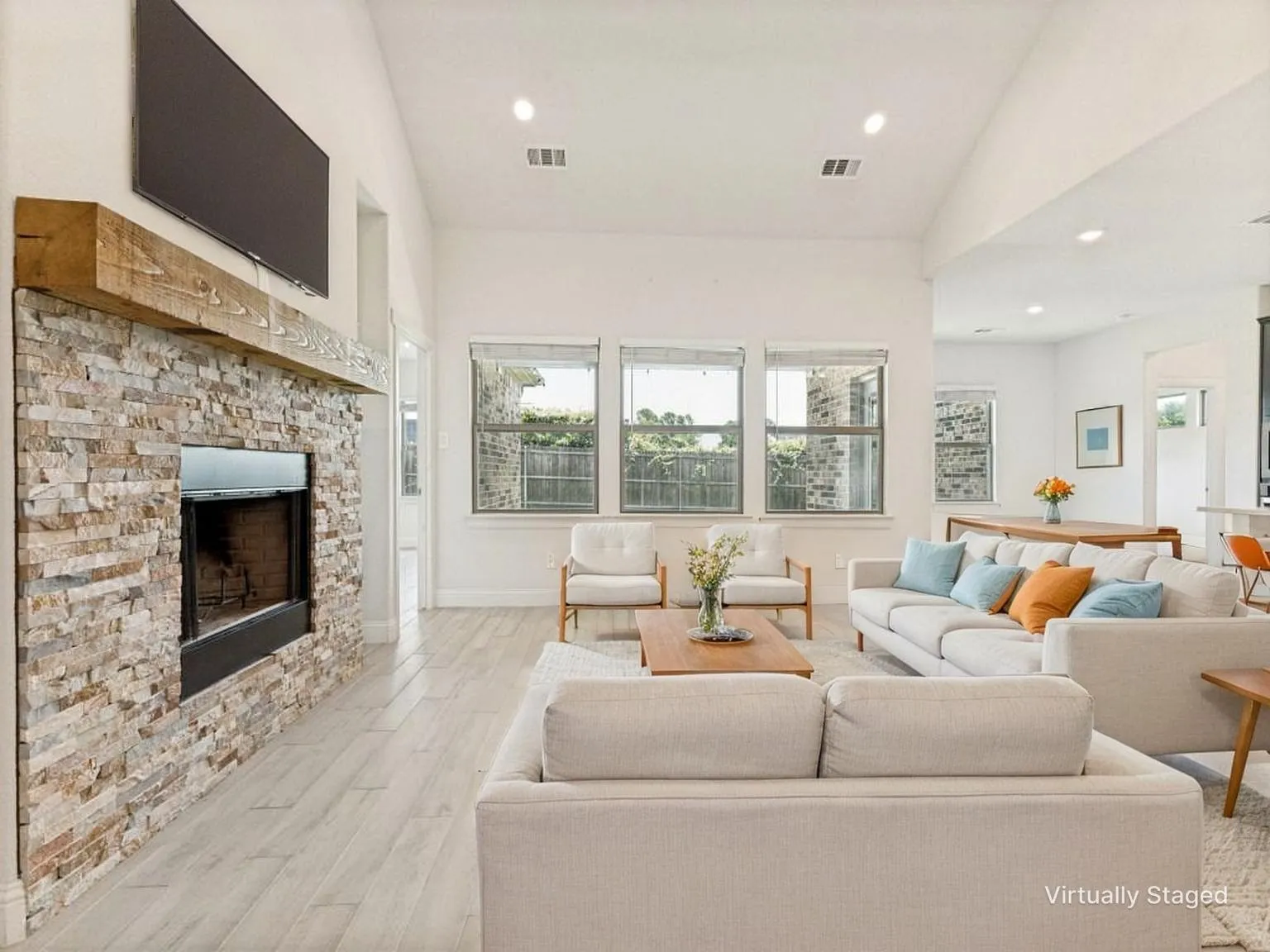 Single Family Residence For Sale in Parker County , 120 Rosemary Drive, Azle, Texas 76020, 3 Bedroom, 3 Bathroom, 3 Garage spaces, 2,036 Sqft, built in 2021, mls#21322187, Real Estate Agent in Azle, Homes For Sale in Parker county, Homes For Sale in Azle, Realtor in Azle Texas, Real Estate Brokerage Independent Realty Texas, Luminita Cordes Realtor