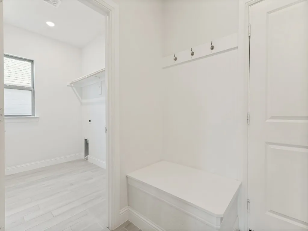 Single Family Residence For Sale in Parker County , 120 Rosemary Drive, Azle, Texas 76020, 3 Bedroom, 3 Bathroom, 3 Garage spaces, 2,036 Sqft, built in 2021, mls#21322187, Real Estate Agent in Azle, Homes For Sale in Parker county, Homes For Sale in Azle, Realtor in Azle Texas, Real Estate Brokerage Independent Realty Texas, Luminita Cordes Realtor