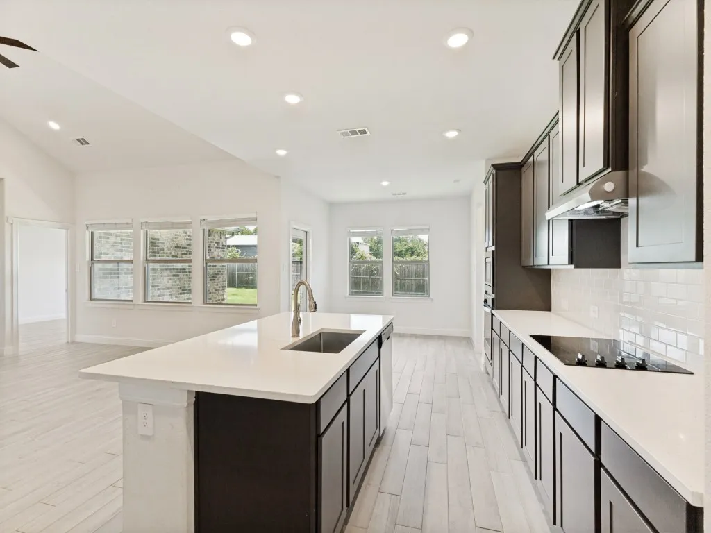 Single Family Residence For Sale in Parker County , 120 Rosemary Drive, Azle, Texas 76020, 3 Bedroom, 3 Bathroom, 3 Garage spaces, 2,036 Sqft, built in 2021, mls#21322187, Real Estate Agent in Azle, Homes For Sale in Parker county, Homes For Sale in Azle, Realtor in Azle Texas, Real Estate Brokerage Independent Realty Texas, Luminita Cordes Realtor
