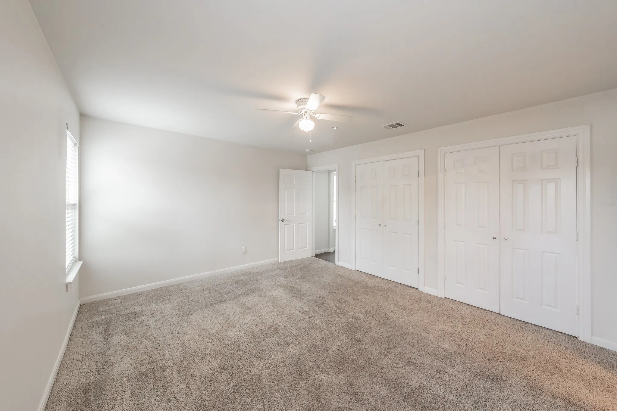 Master Bedroom has carpet