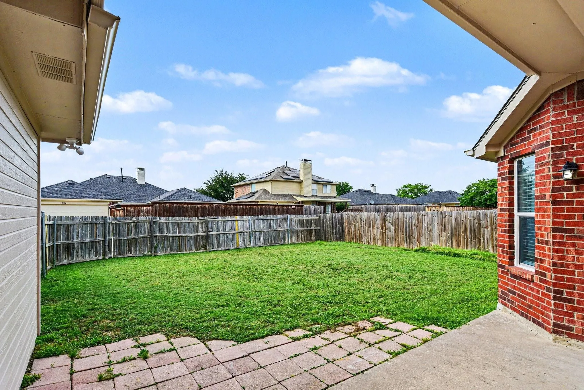 Single Family Residence For Rent in Dallas County , 2521 Ash Creek, Mesquite, Texas 75181, 3 Bedroom, 2 Bathroom, 2 Garage spaces, 1,512 Sqft, built in 1997, mls#21316222, Real Estate Agent in Mesquite, Homes For Rent in Dallas county, Homes For Rent in Mesquite, Realtor in Mesquite Texas, Real Estate Brokerage Independent Realty Texas, Luminita Cordes Realtor