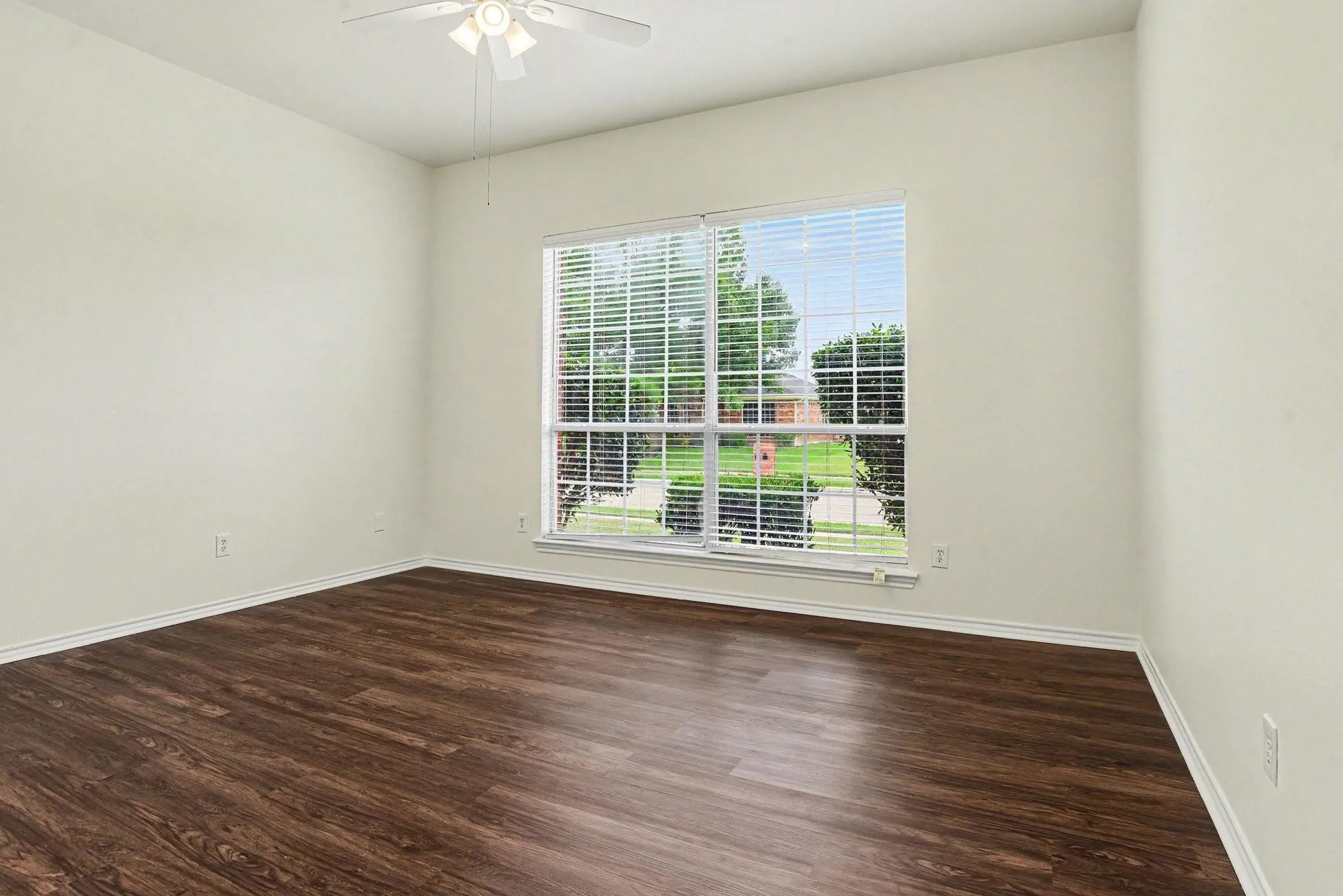 Single Family Residence For Rent in Dallas County , 2521 Ash Creek, Mesquite, Texas 75181, 3 Bedroom, 2 Bathroom, 2 Garage spaces, 1,512 Sqft, built in 1997, mls#21316222, Real Estate Agent in Mesquite, Homes For Rent in Dallas county, Homes For Rent in Mesquite, Realtor in Mesquite Texas, Real Estate Brokerage Independent Realty Texas, Luminita Cordes Realtor
