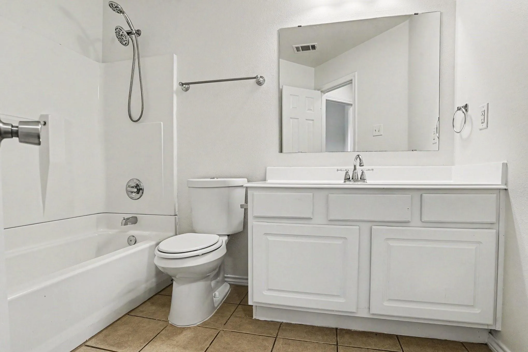 Single Family Residence For Rent in Dallas County , 2521 Ash Creek, Mesquite, Texas 75181, 3 Bedroom, 2 Bathroom, 2 Garage spaces, 1,512 Sqft, built in 1997, mls#21316222, Real Estate Agent in Mesquite, Homes For Rent in Dallas county, Homes For Rent in Mesquite, Realtor in Mesquite Texas, Real Estate Brokerage Independent Realty Texas, Luminita Cordes Realtor