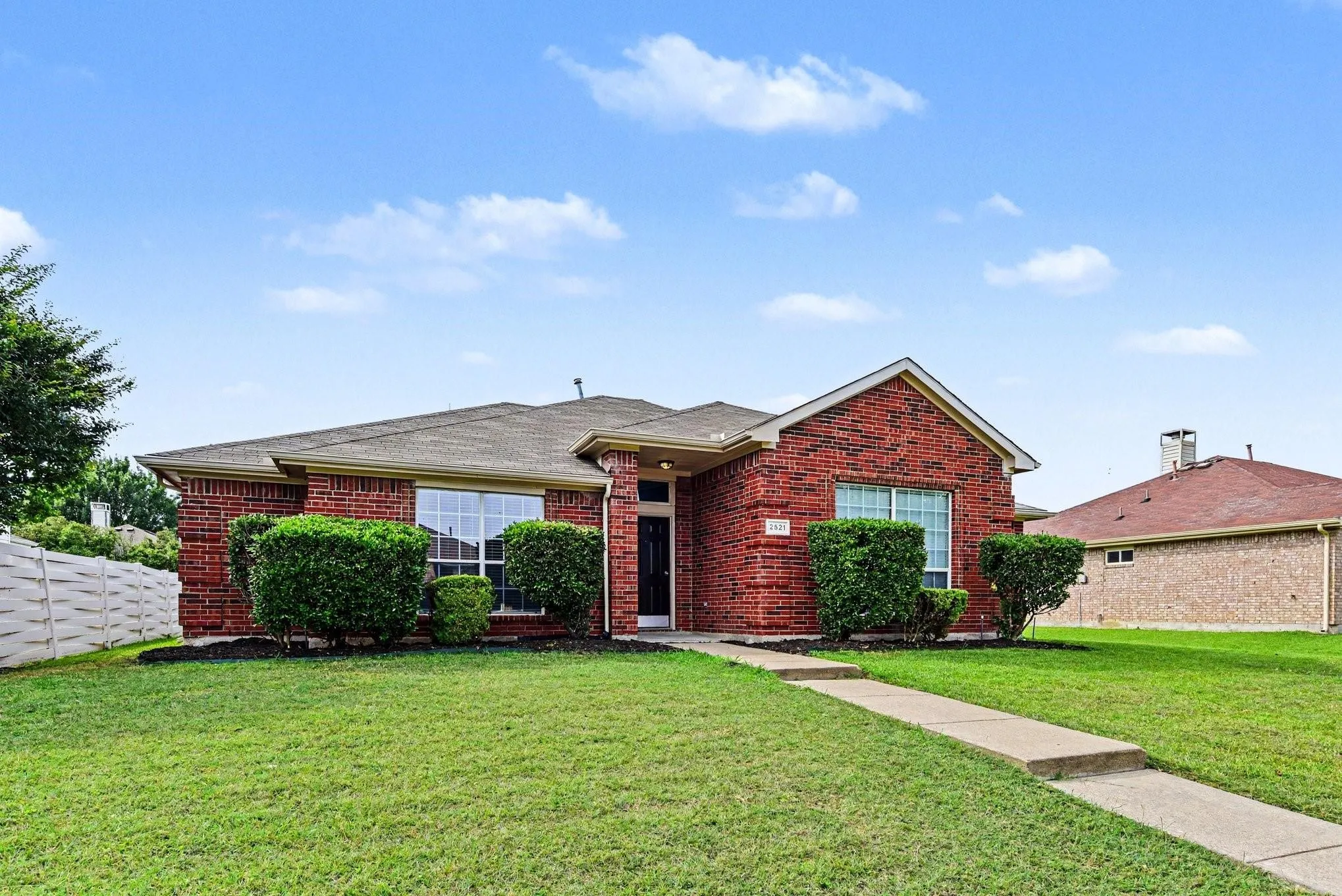 Single Family Residence For Rent in Dallas County , 2521 Ash Creek, Mesquite, Texas 75181, 3 Bedroom, 2 Bathroom, 2 Garage spaces, 1,512 Sqft, built in 1997, mls#21316222, Real Estate Agent in Mesquite, Homes For Rent in Dallas county, Homes For Rent in Mesquite, Realtor in Mesquite Texas, Real Estate Brokerage Independent Realty Texas, Luminita Cordes Realtor